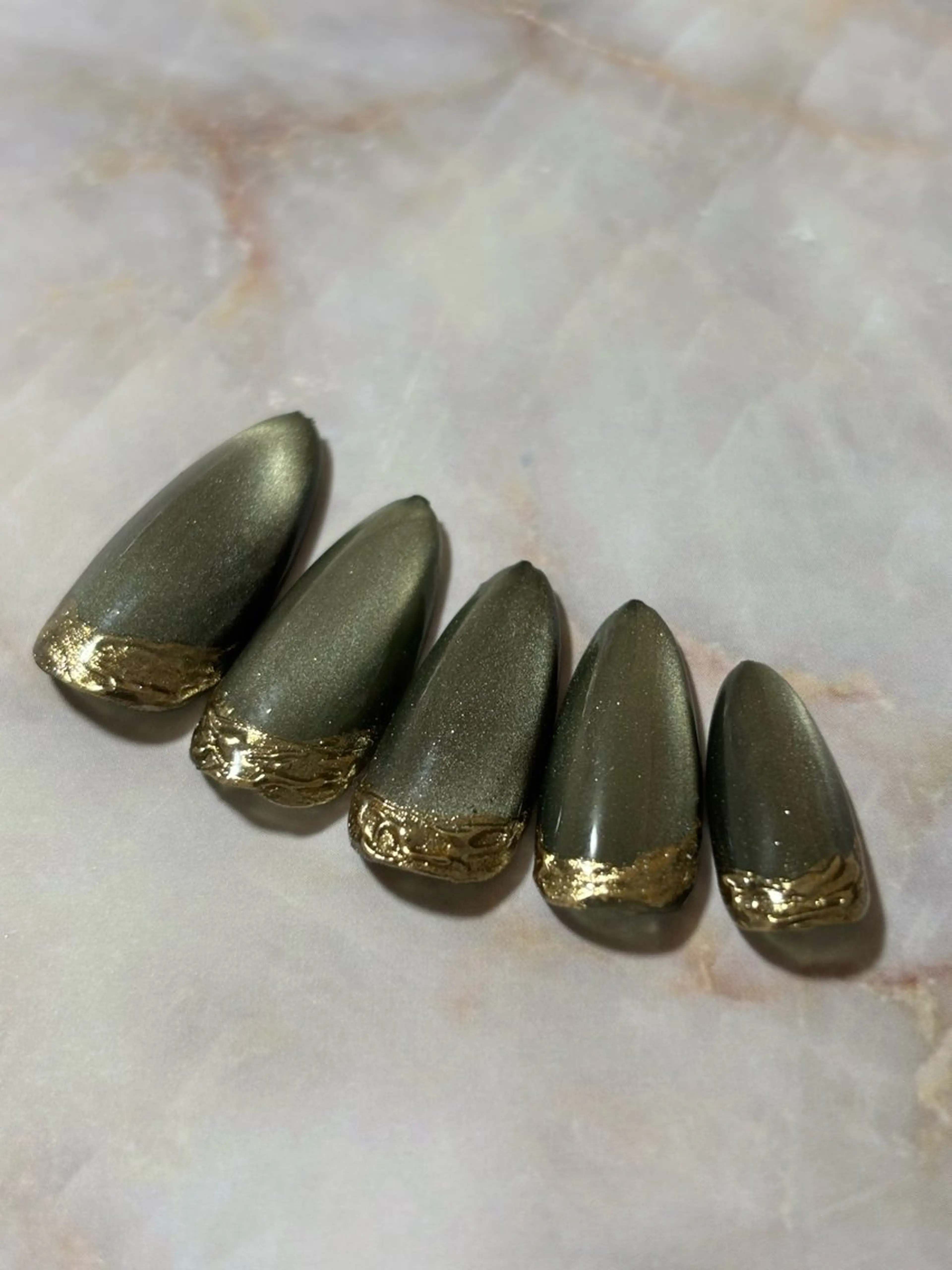 ネイル アートネイル マグネットネイル ミラーネイル nailsalon Chambretteのネイルデザイン