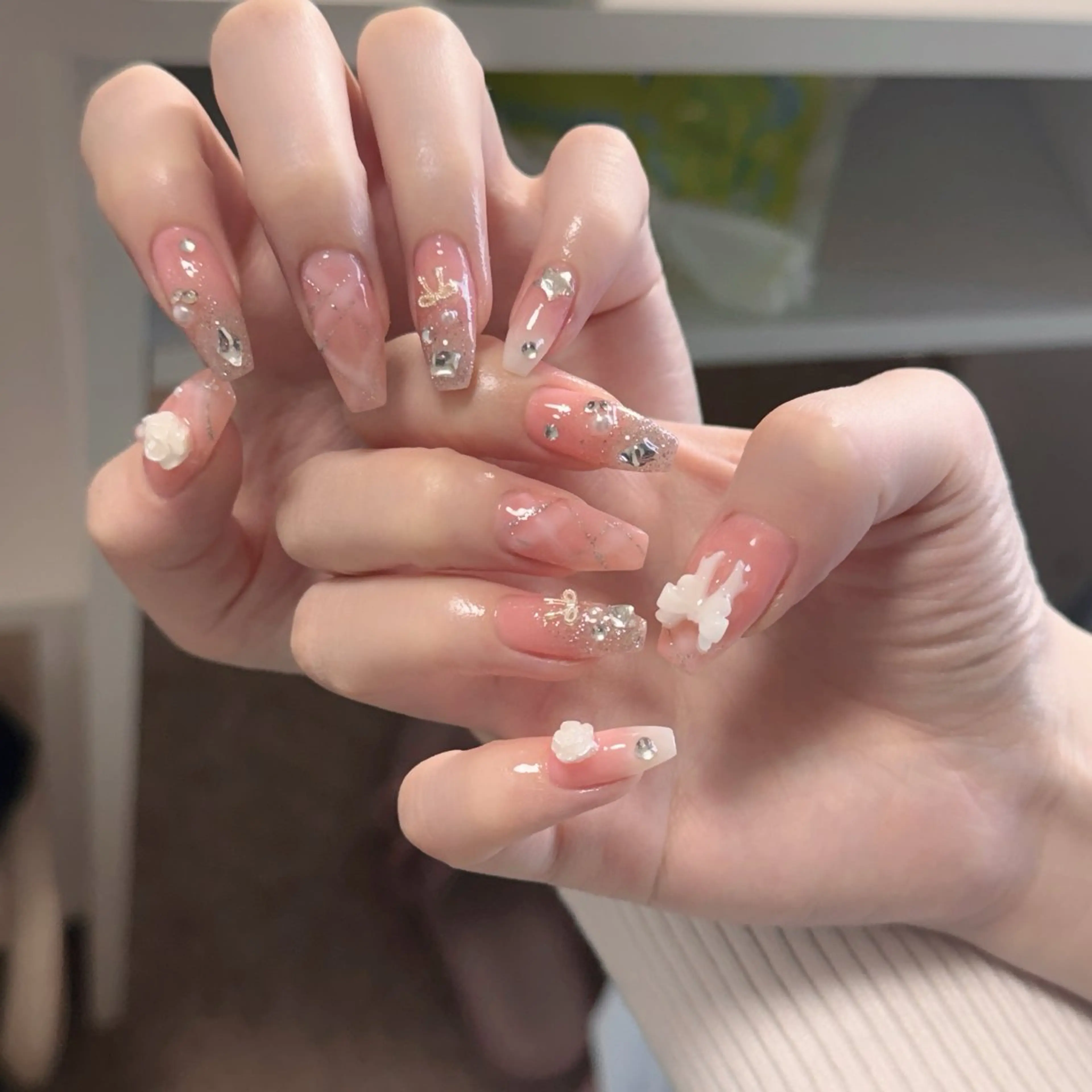 ネイル チークネイル フレンチネイル グラデーション 韓国ネイル マグネットネイル ハンドネイル Hana nail所属・Hana Nailのネイルデザイン