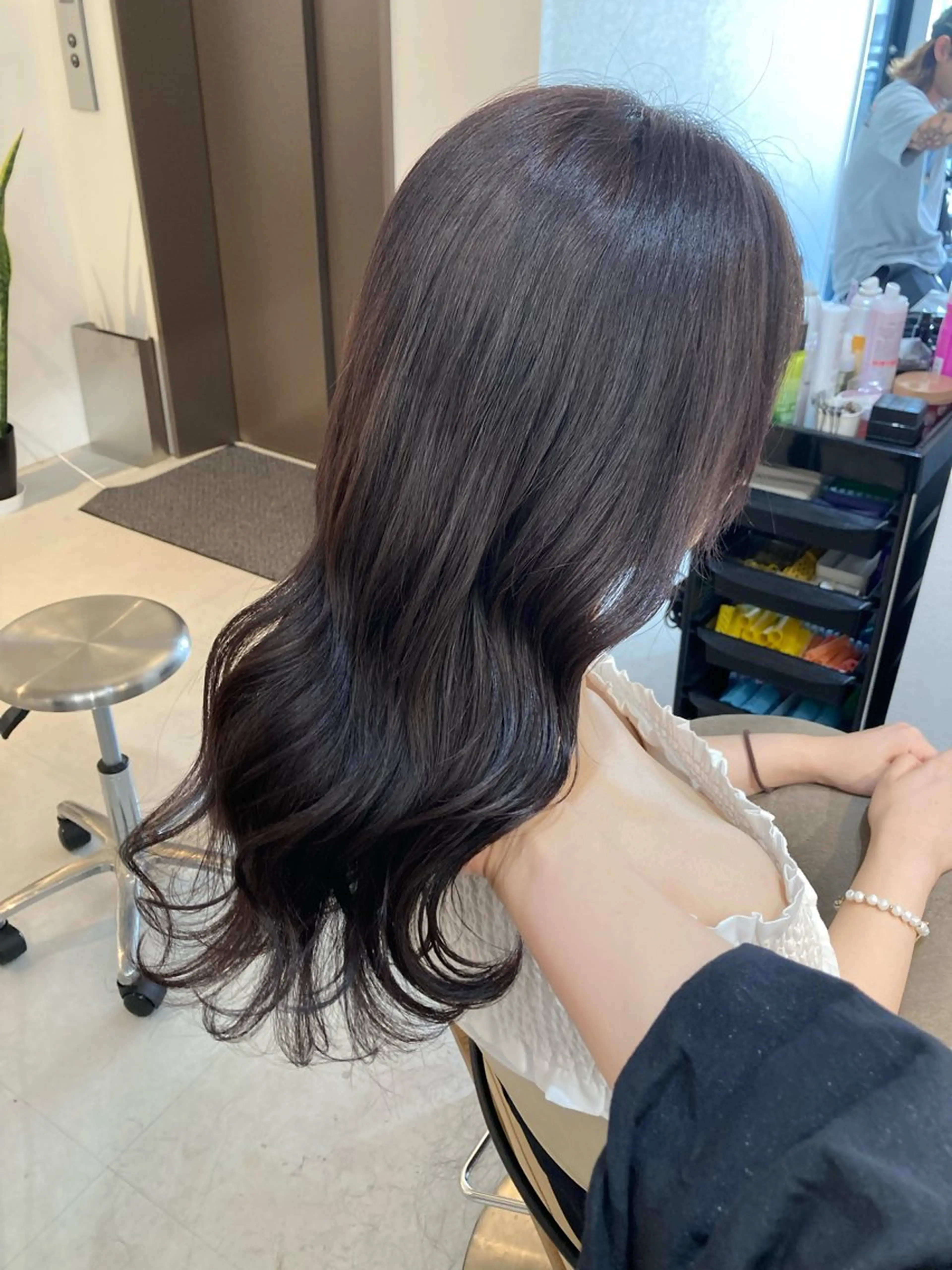 ロング ✨色持ちの良い艶 カラー✨蟹江真世のヘアスタイル