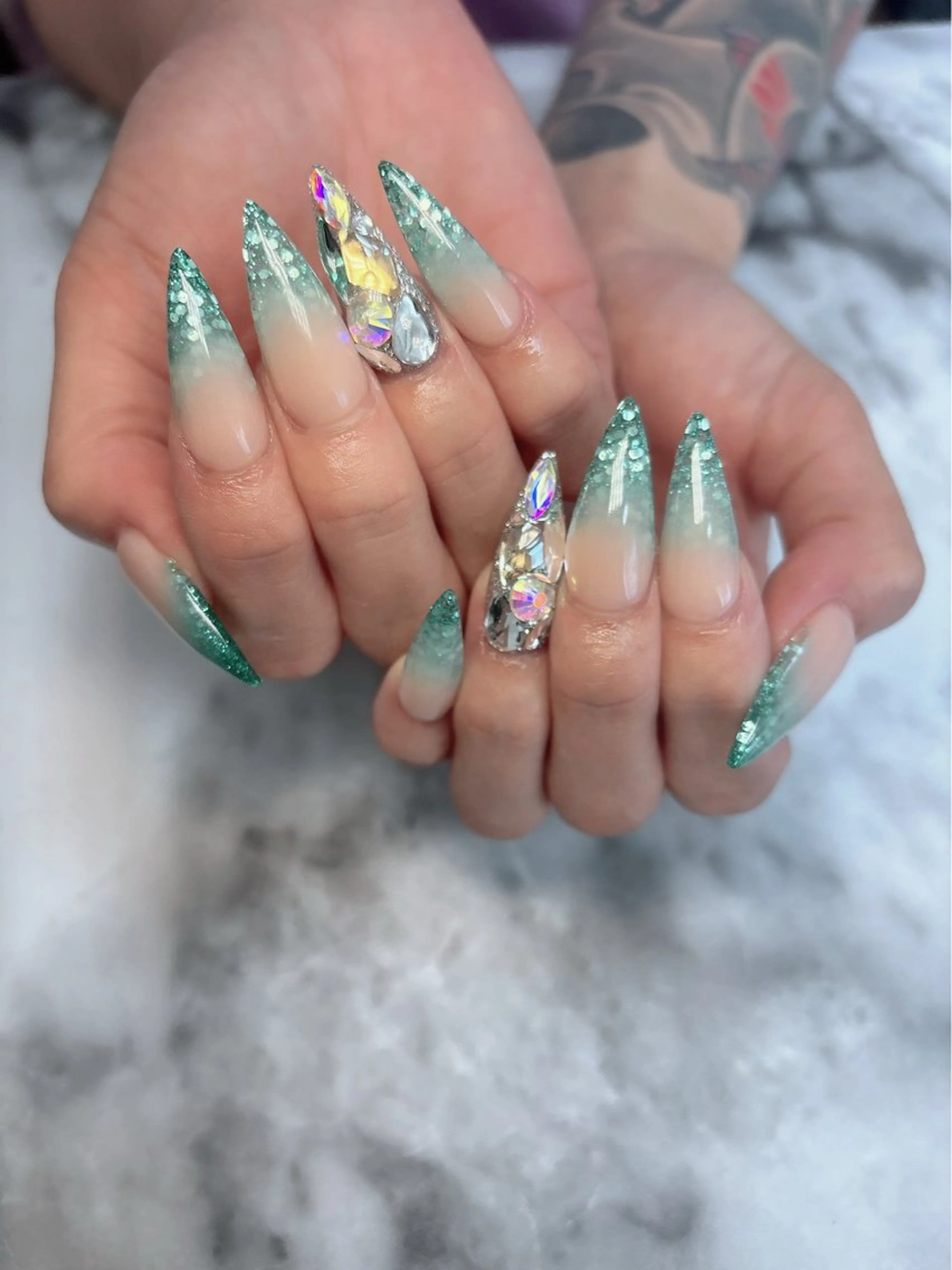 ネイル ハンドネイル salon de belnetta所属・kayo 💅のネイルデザイン