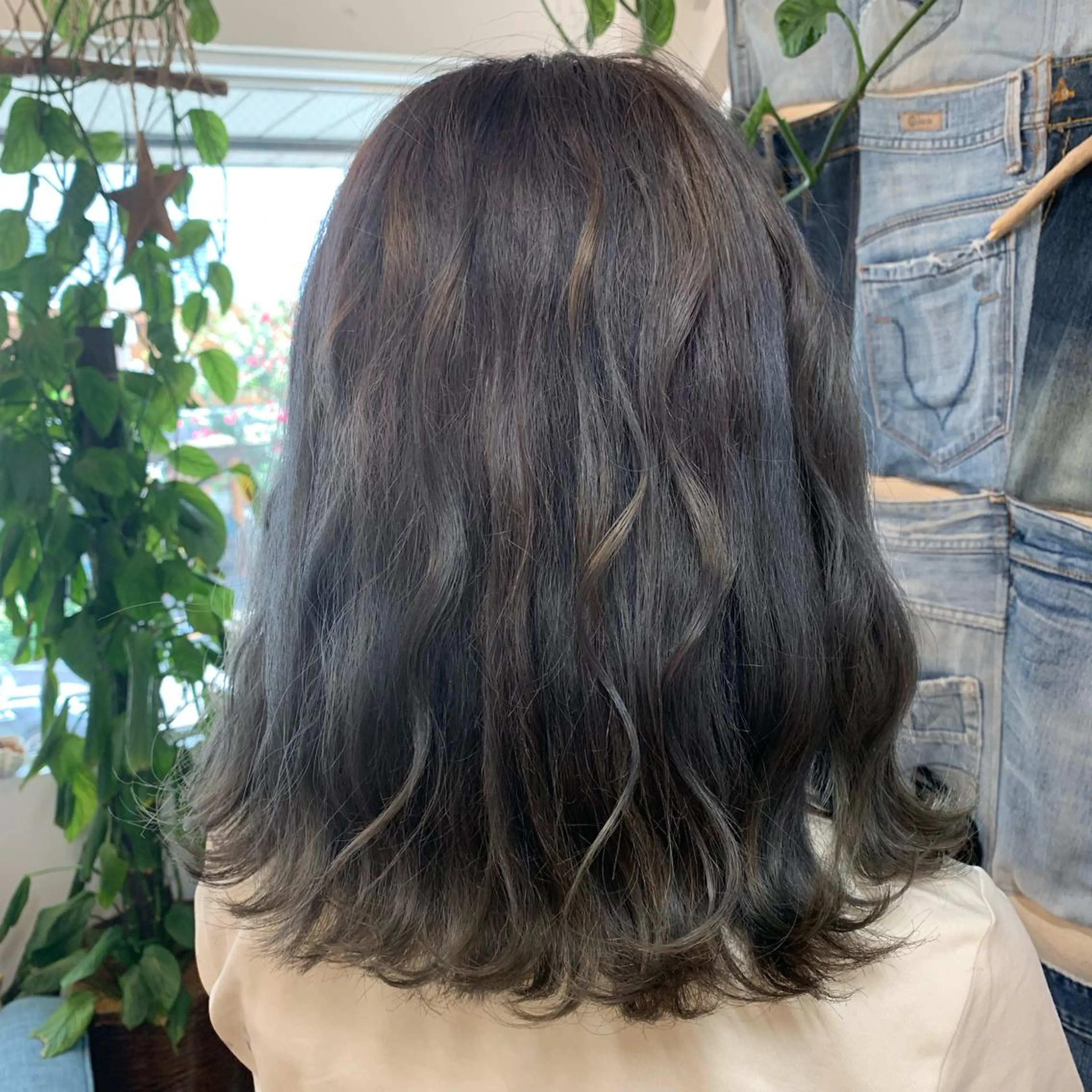 😻アディクシーカラー&Aujuaトリート＆コテ仕上げOK☆☆ミルボン【エルジューダヘアオイル】プレゼント付！☆☆の写真