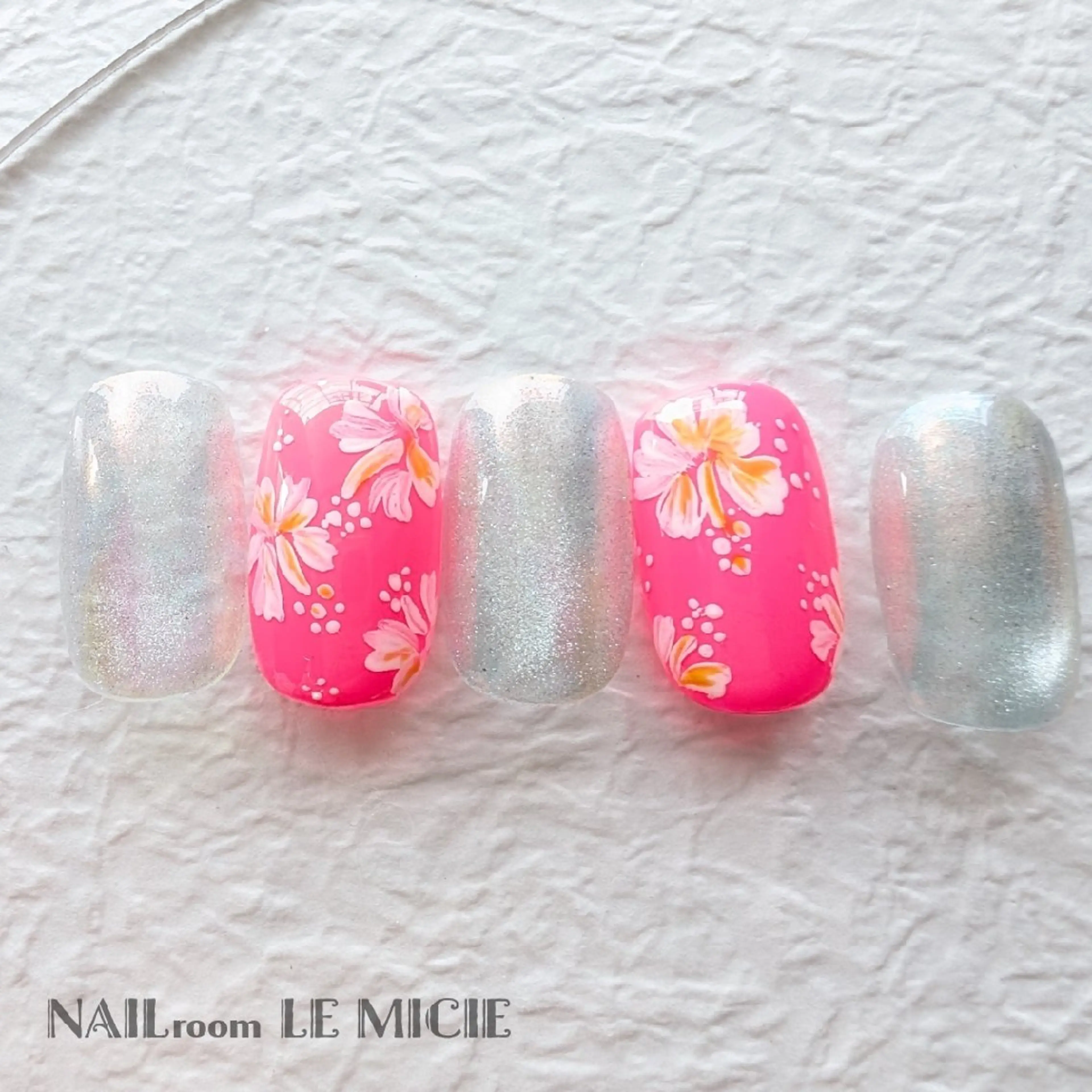 ネイル マグネットネイル ピンク ナリタ・ マミのネイルデザイン