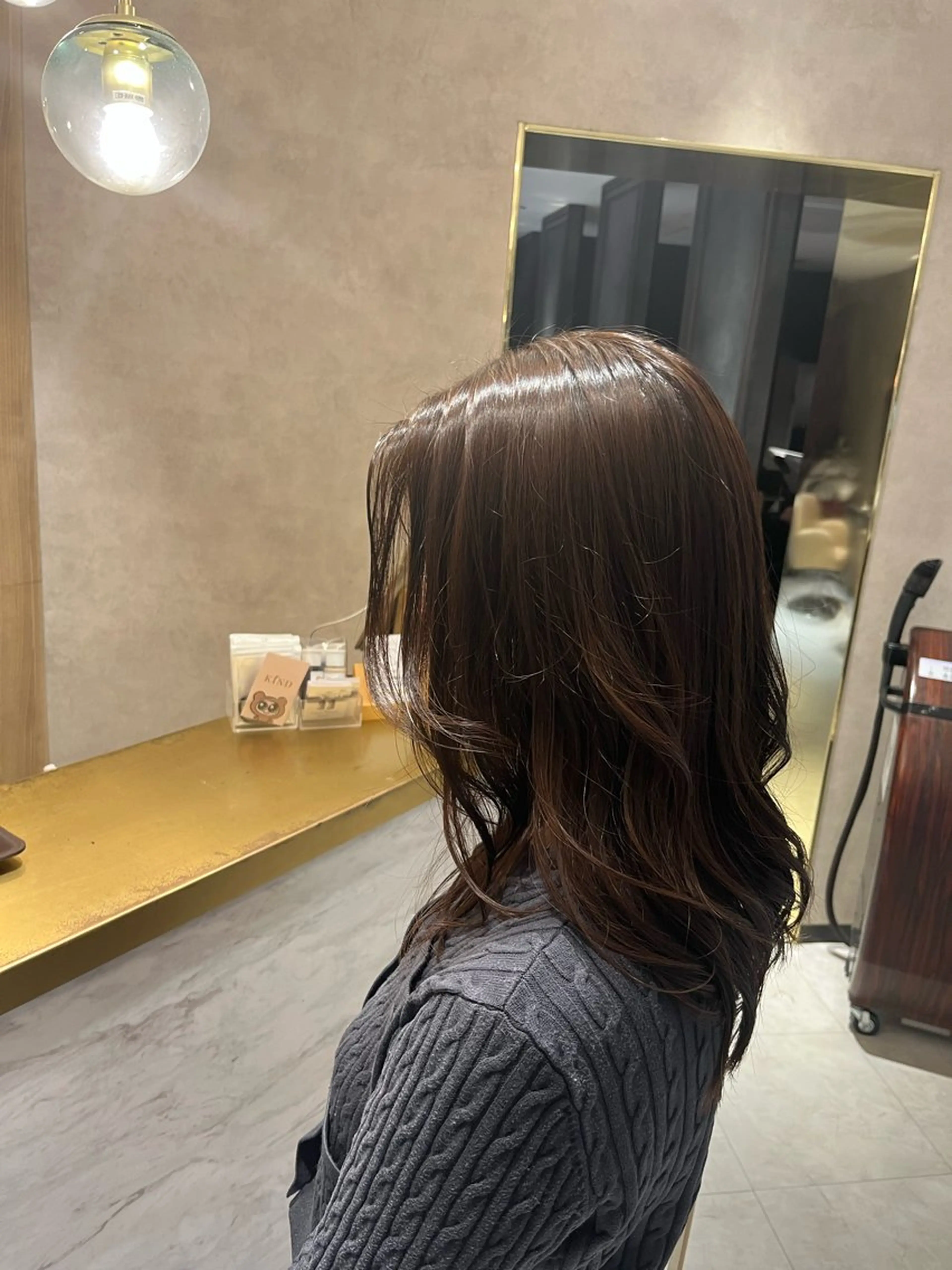 ミディアム 新宅 藍のヘアスタイル