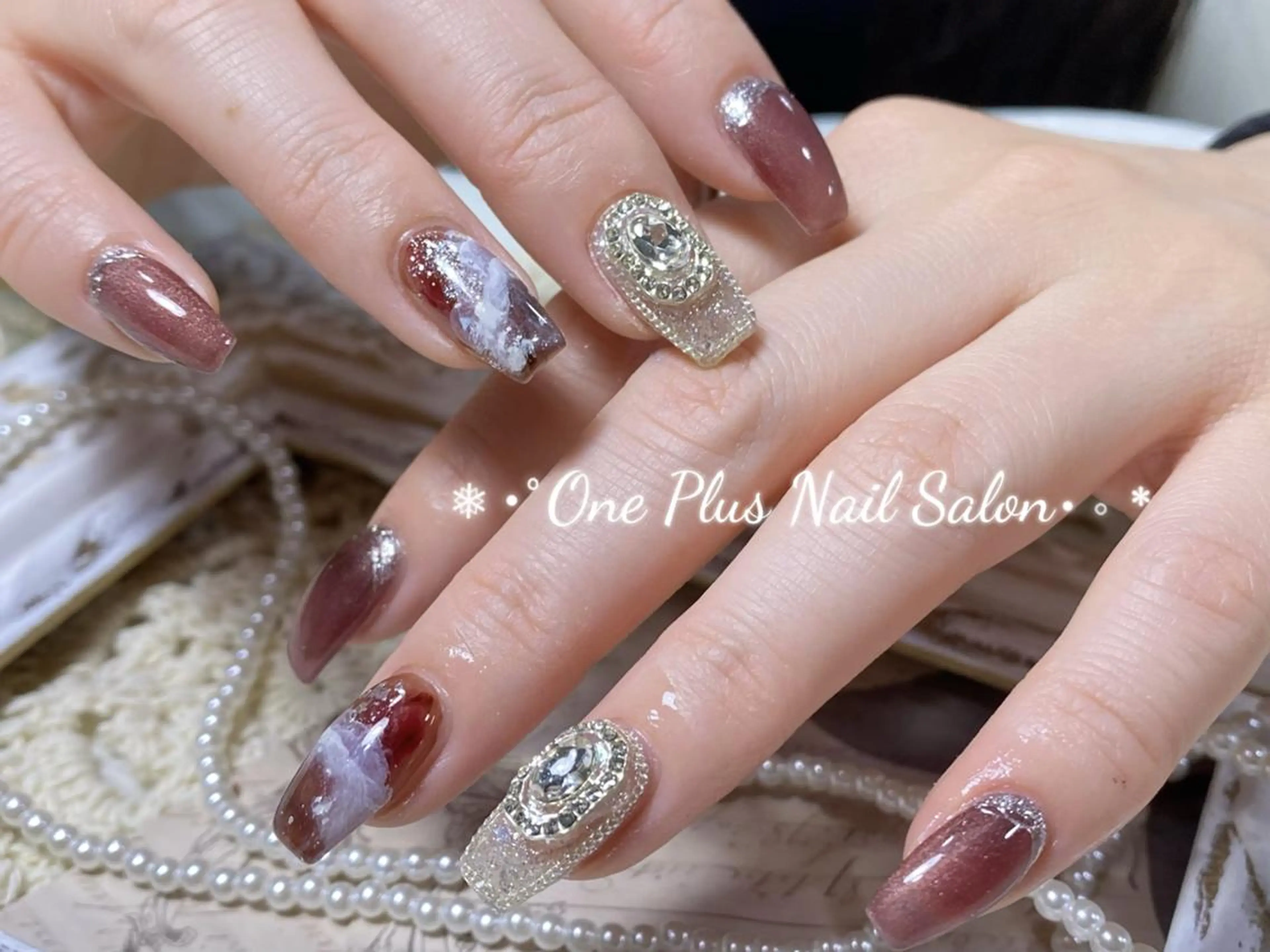 ネイル 冬ネイル クリスマス One plus StudioNailのネイルデザイン