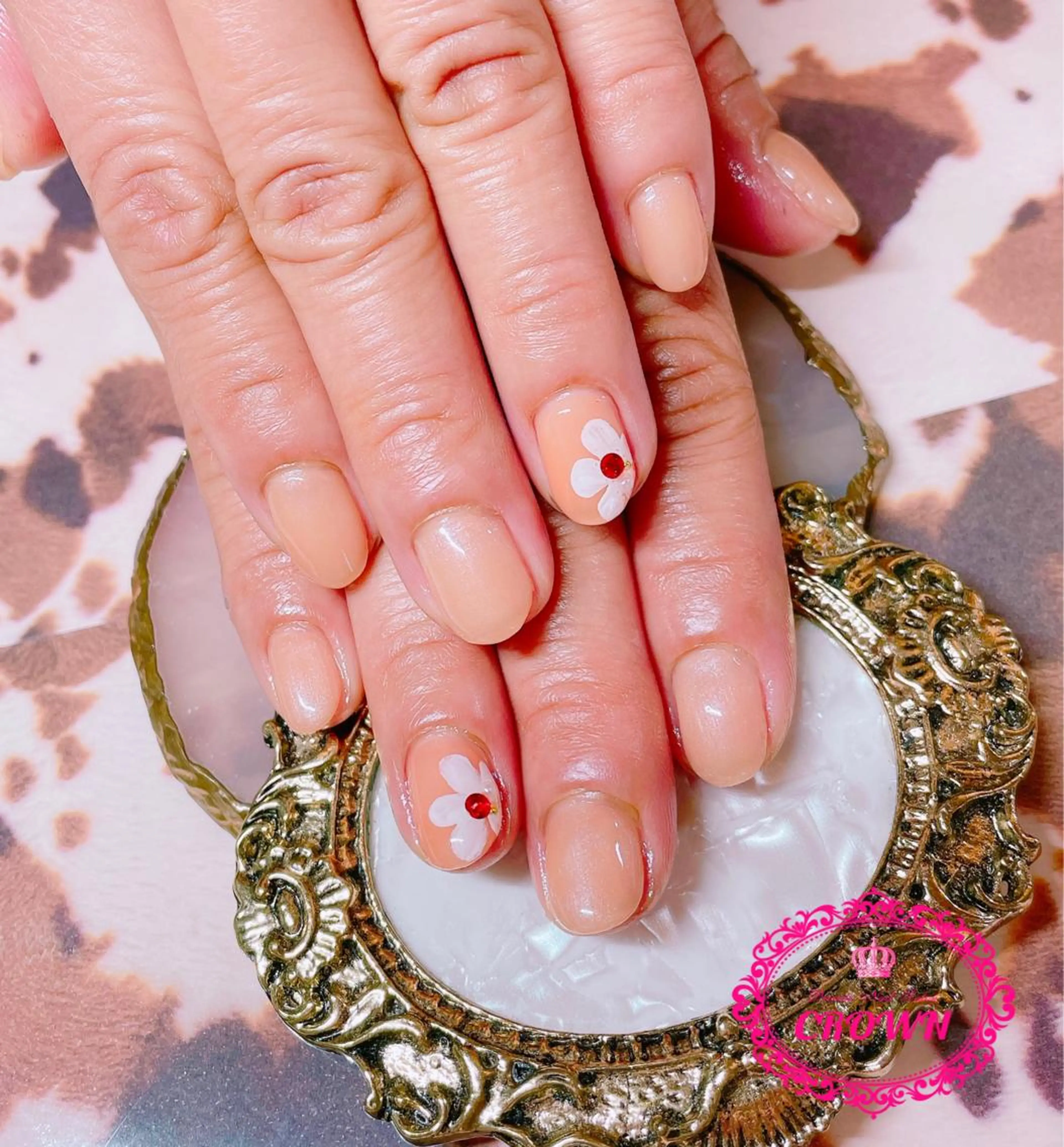 ネイル CROWN プライベートサロンのネイルデザイン