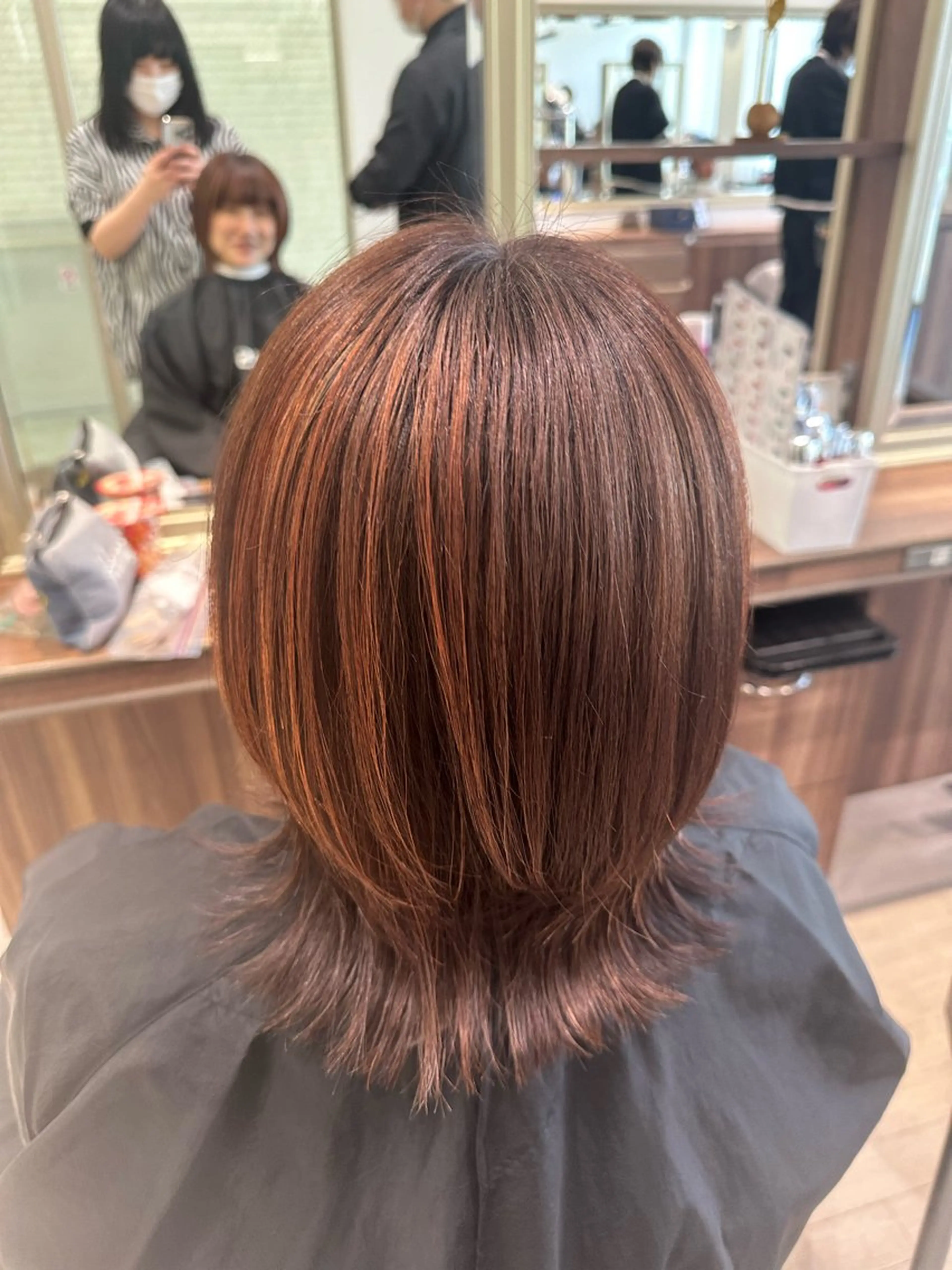 耳より上のハイライト💜オンカラー込の写真