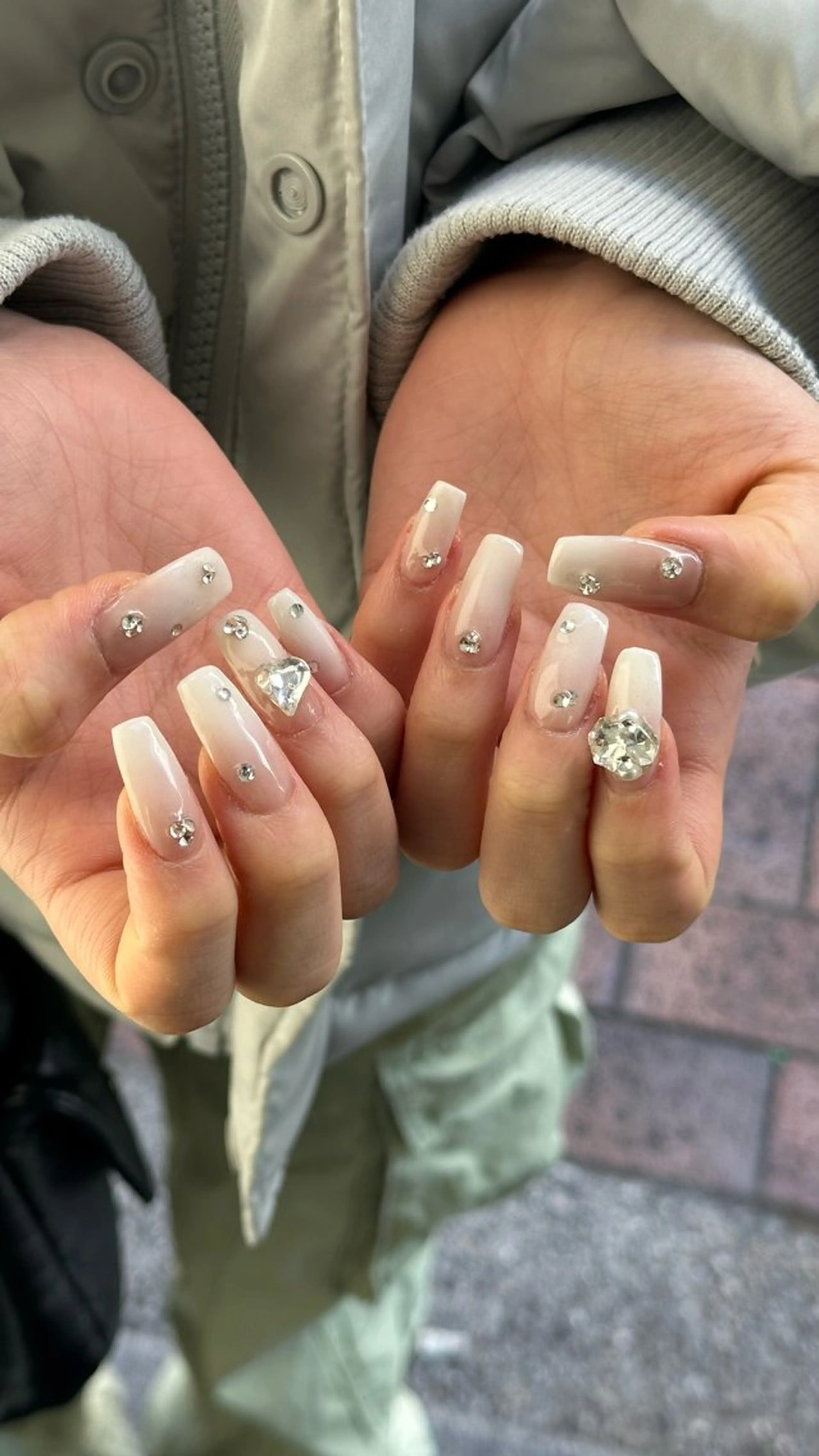 ネイル ハンドネイル 🎀韓国レイヤー特化 🎀ベージュ/ミクのヘアスタイル