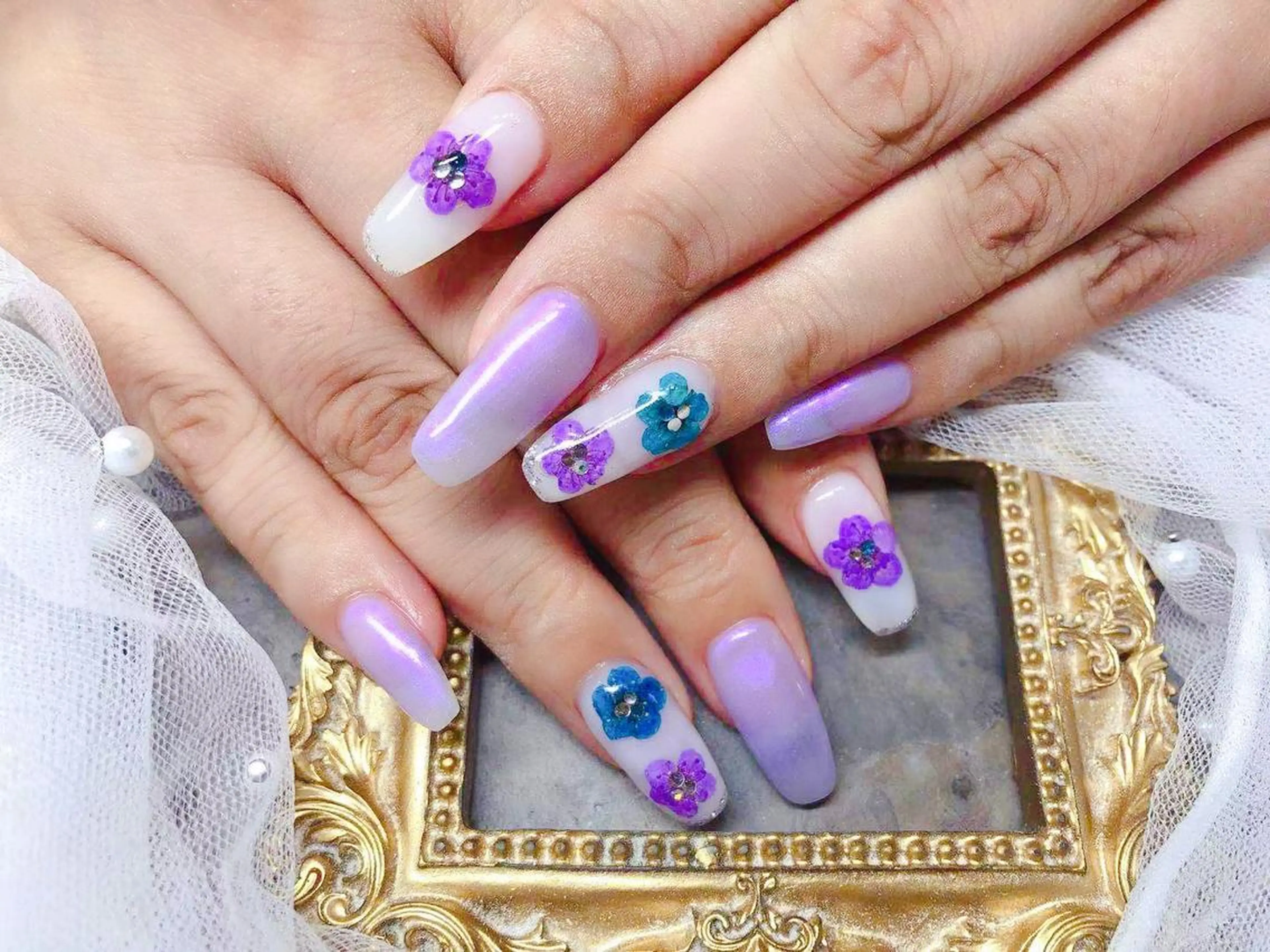 ネイル ハンドネイル マジックミラー所属・マジック ミラーのネイルデザイン