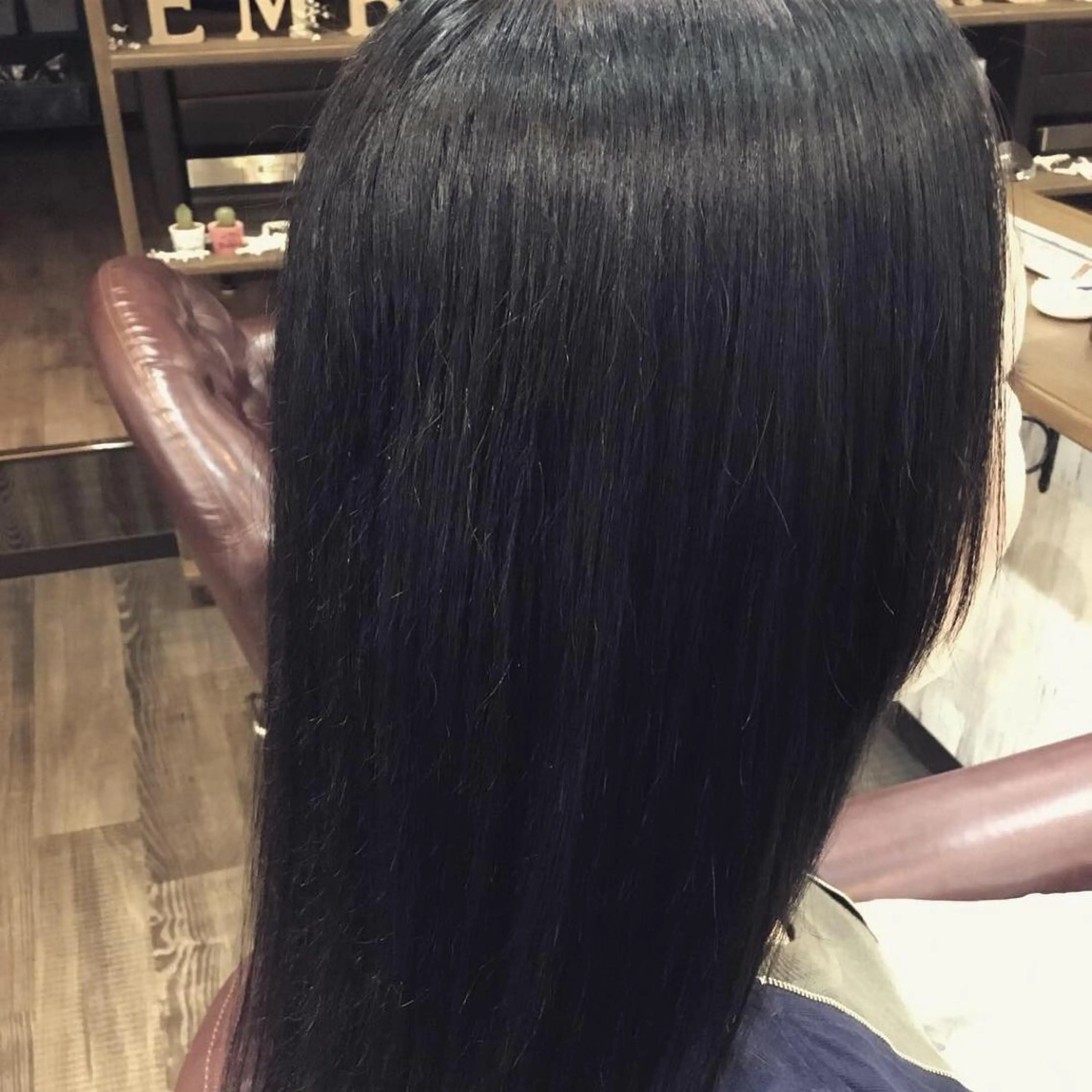 セミロング カラー パーマ 金崎 新吾のヘアスタイル