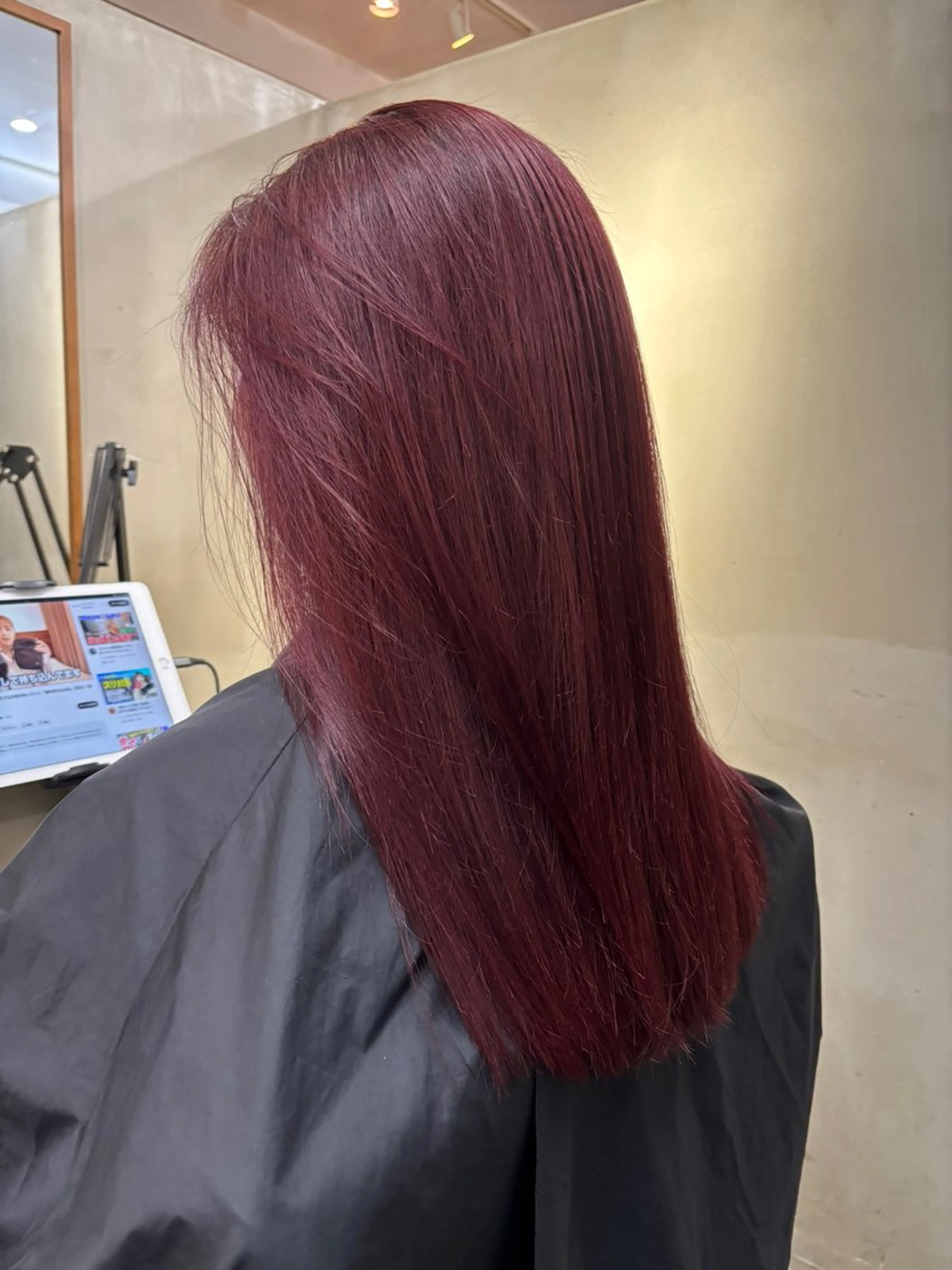 セミロング カラー ボルドーカラー レッドカラー ヘアカラー VOYAGE所属・中園 康のヘアスタイル