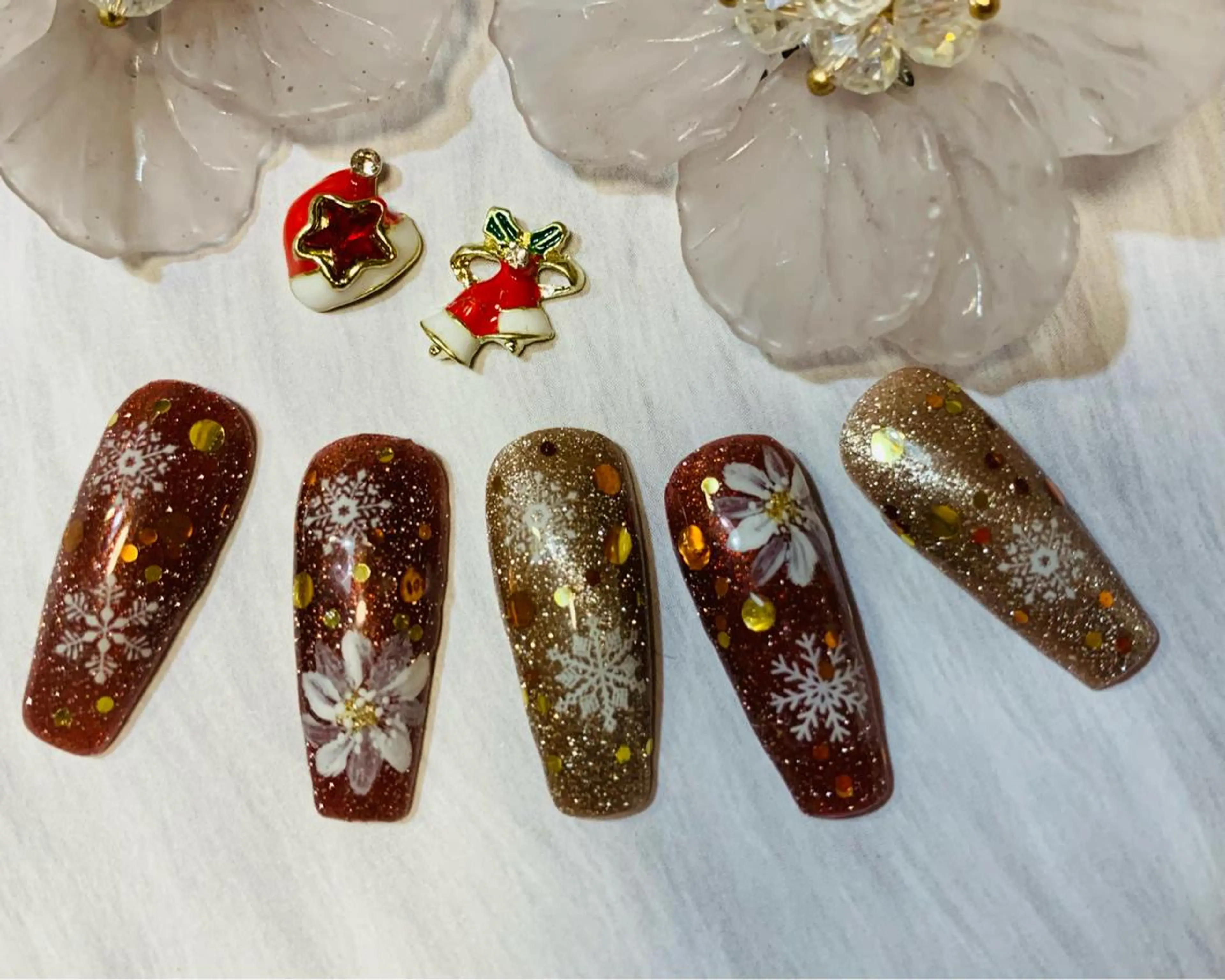 ネイル 冬ネイル クリスマス Nail Salon Lovelyz.所属・Nail Salon Lovelyz.のネイルデザイン