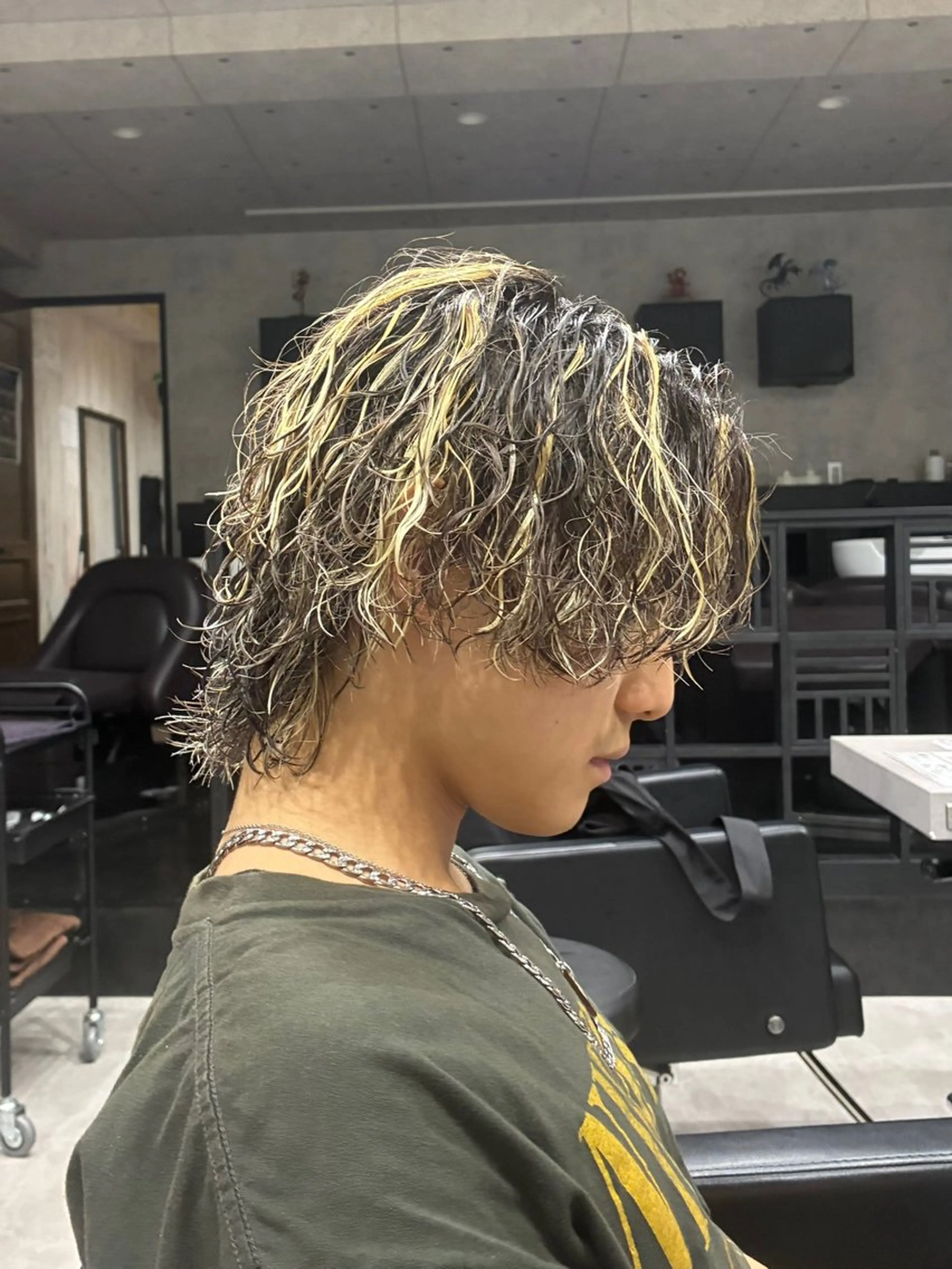 ショート カラー パーマ メンズ メンズハイライト メンズパーマ ハイライトカラー ハイライト カット ヘアカラー パーマ トリートメント ヘアセット メンズパーマ特化💈 髙木颯太💈のヘアスタイル