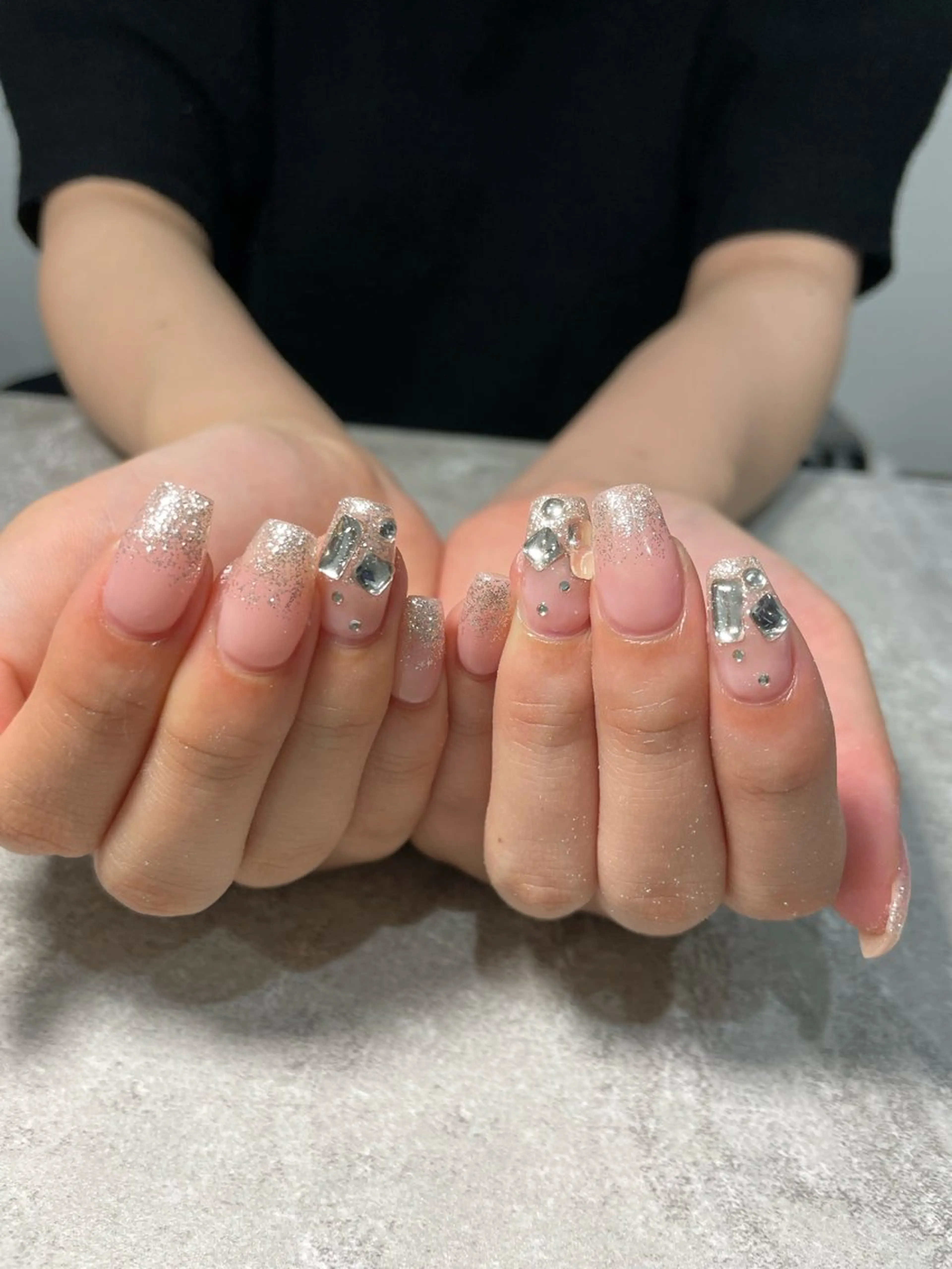 ネイル 持ち込み Raviliss ♡のネイルデザイン