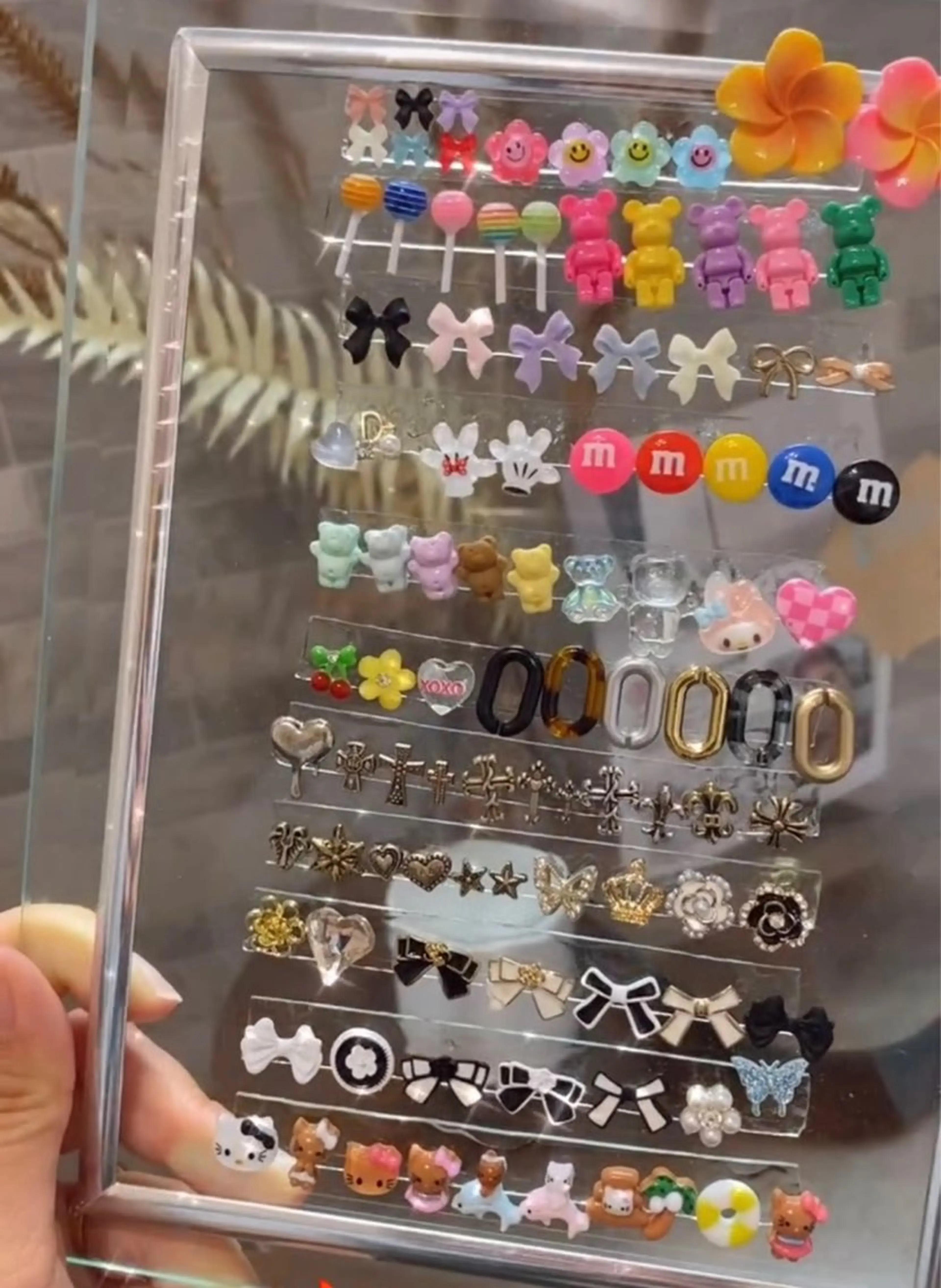 ネイル ハンドネイル デコパーツが得意♪ ネイル/眉毛/エステの眉毛・アイブロウイメージ