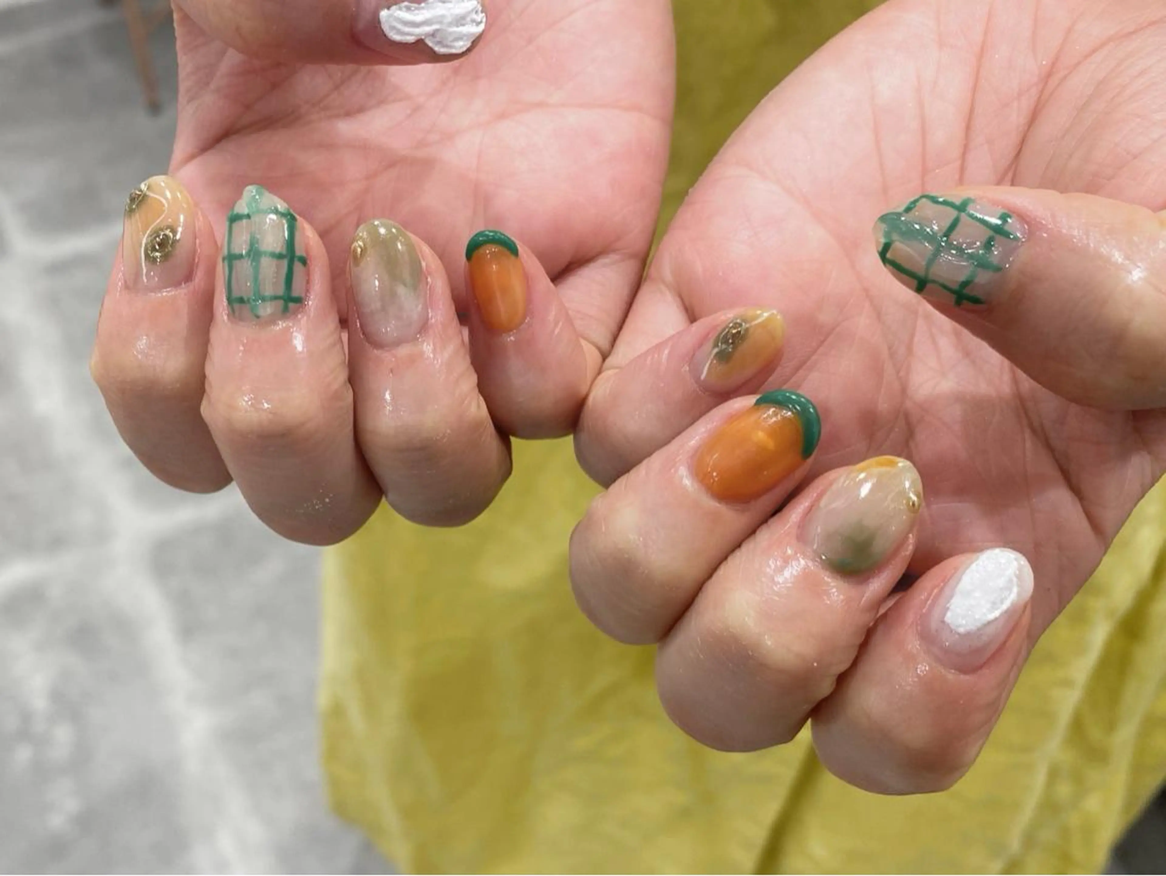 ネイル ハンドネイル NINEnami ニュアンスネイルのネイルデザイン