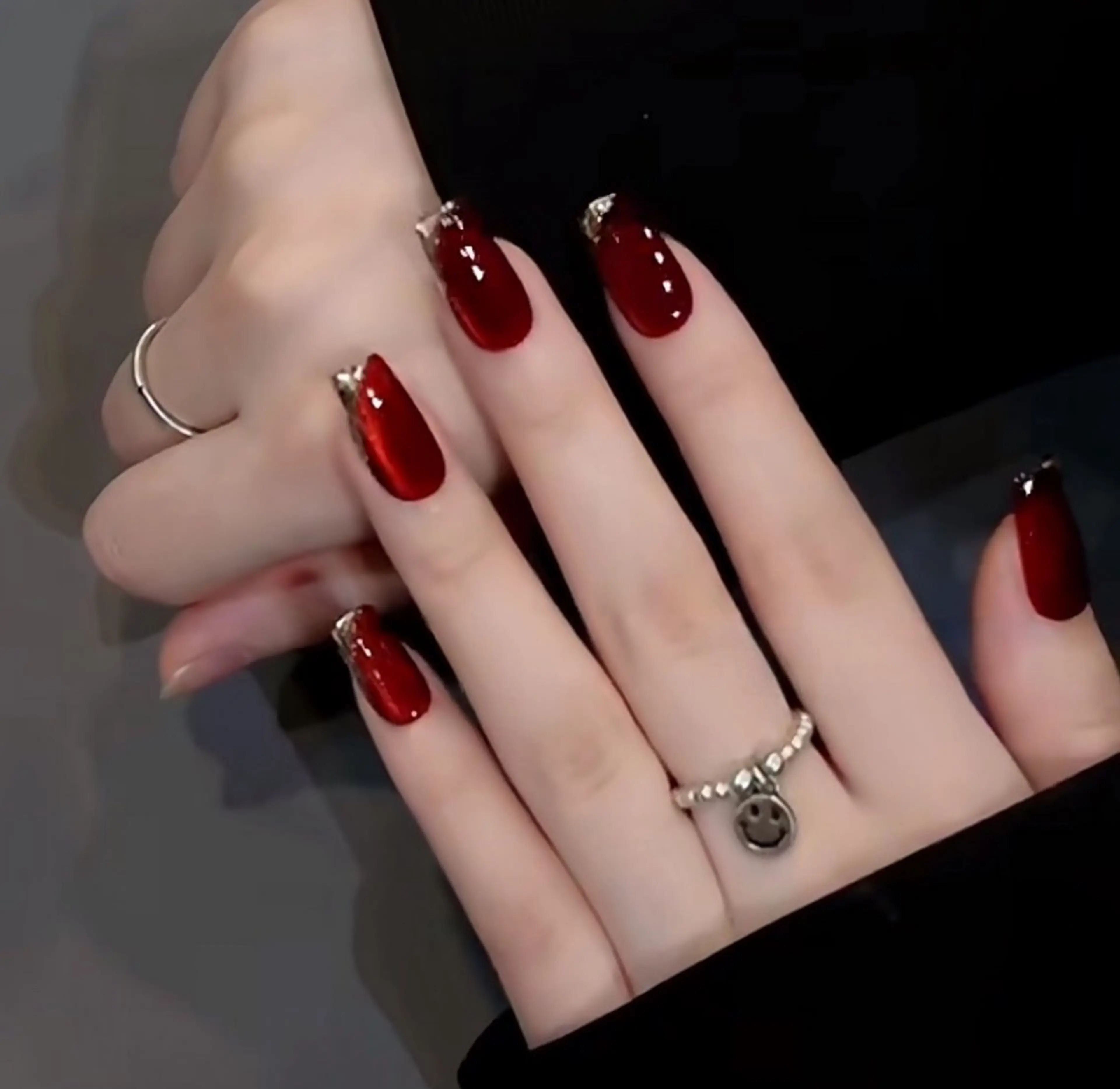 ラメマグネットキラキラネイルの写真