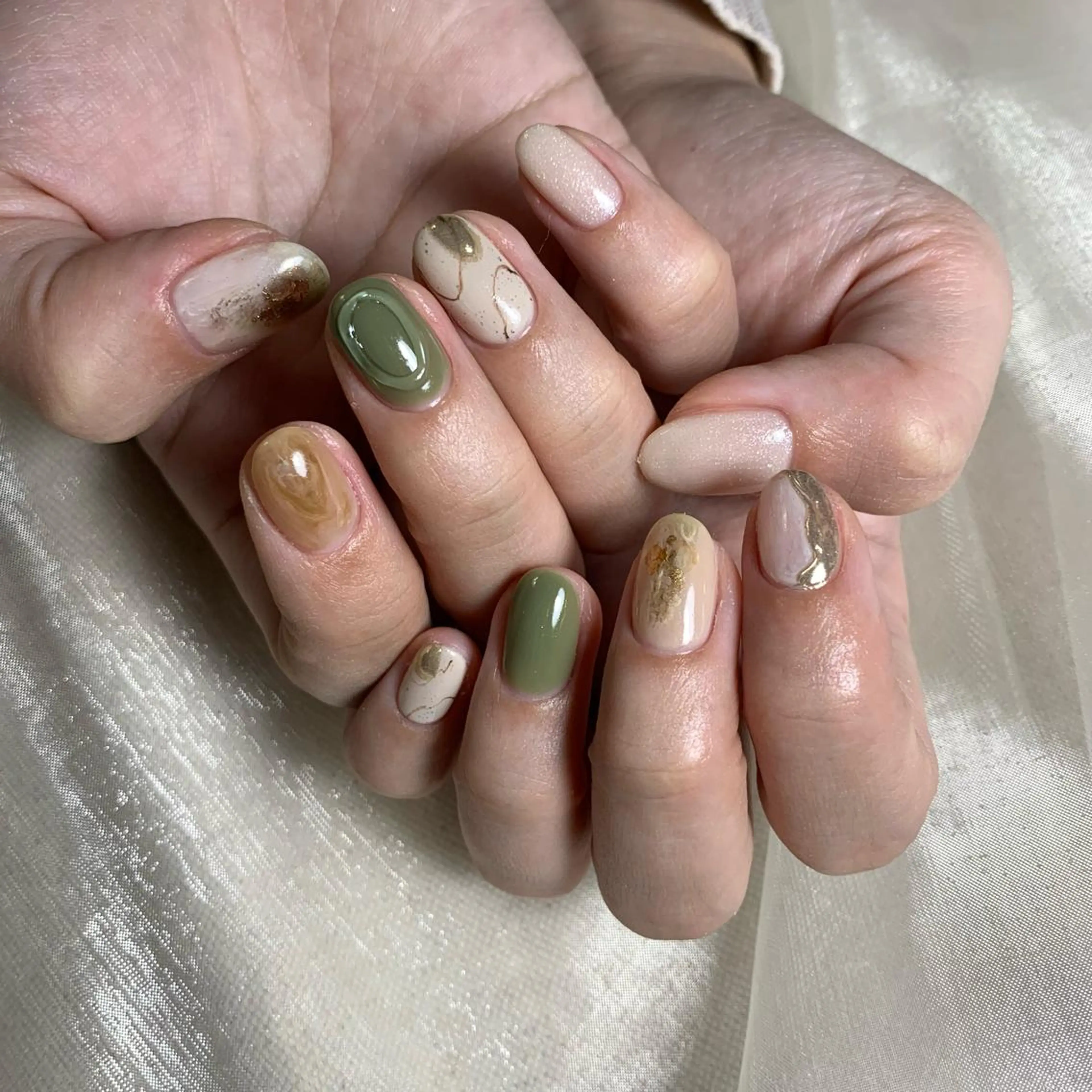 ネイル ハンドネイル repos~ルポ~所属・里見 麗のネイルデザイン