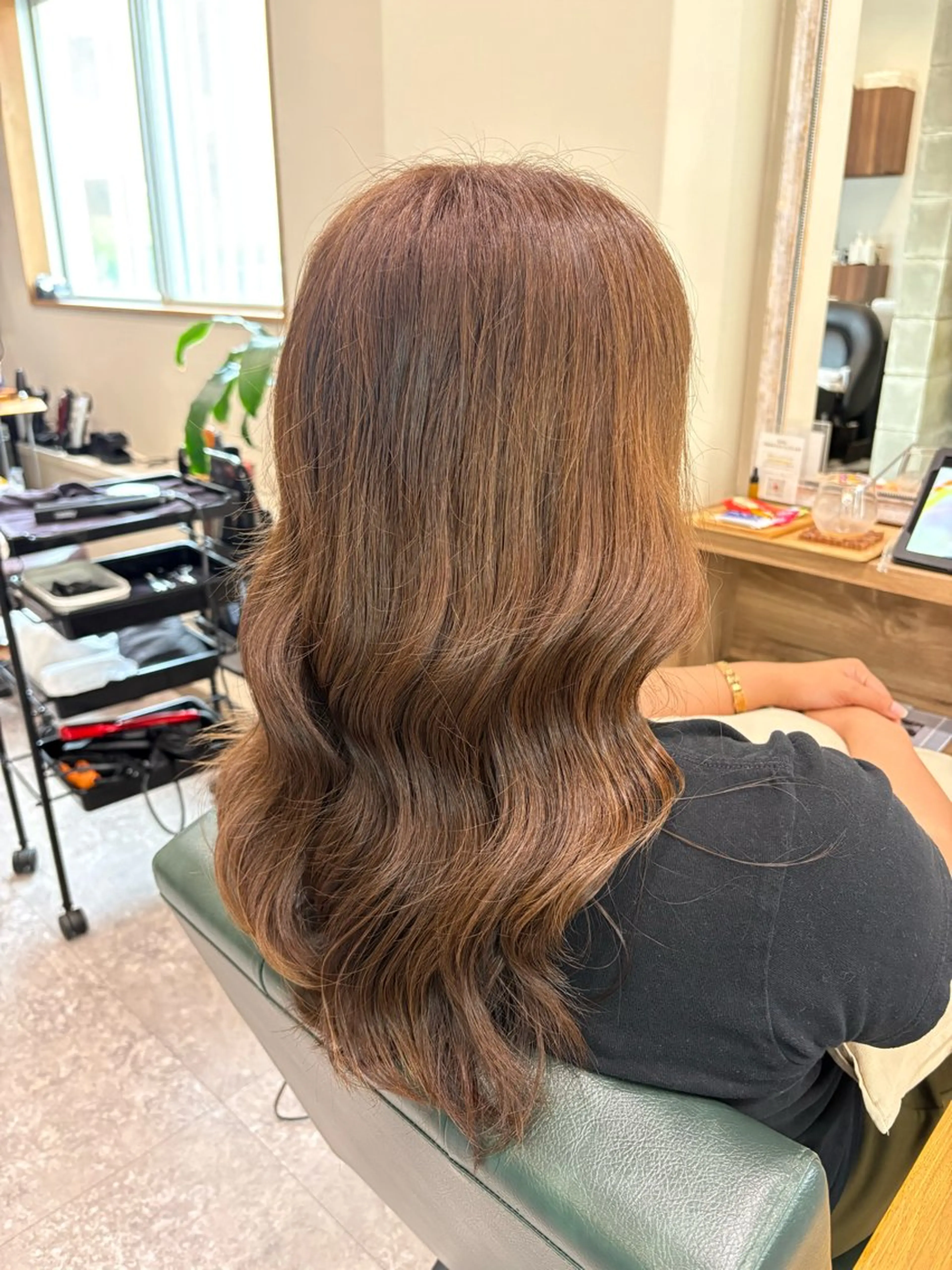 ロング ヘアカラー teto コハルのヘアスタイル