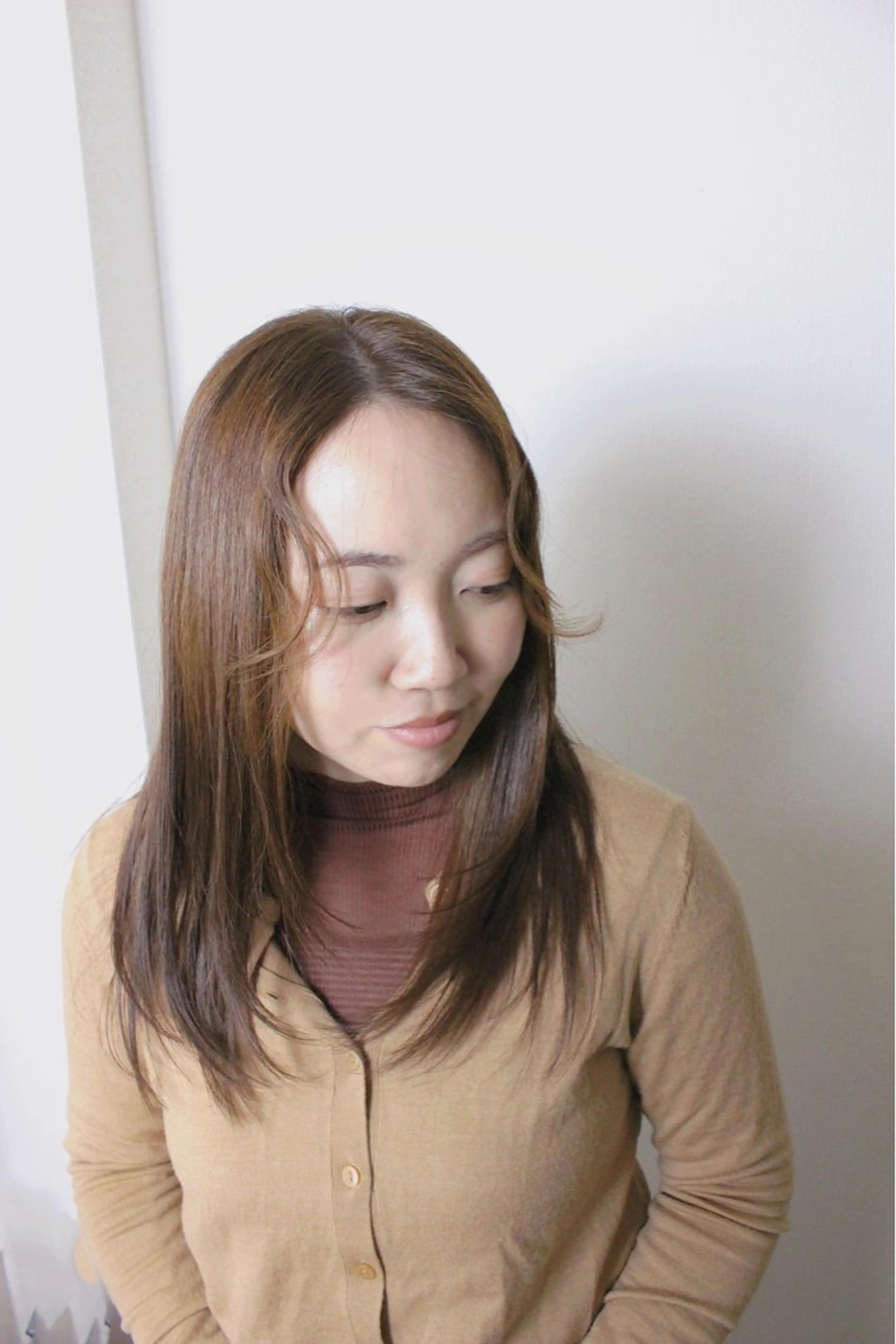 セミロング カラー ベージュカラー ブラウンカラー レイヤーカット カット ヘアカラー 土居 正季のヘアスタイル