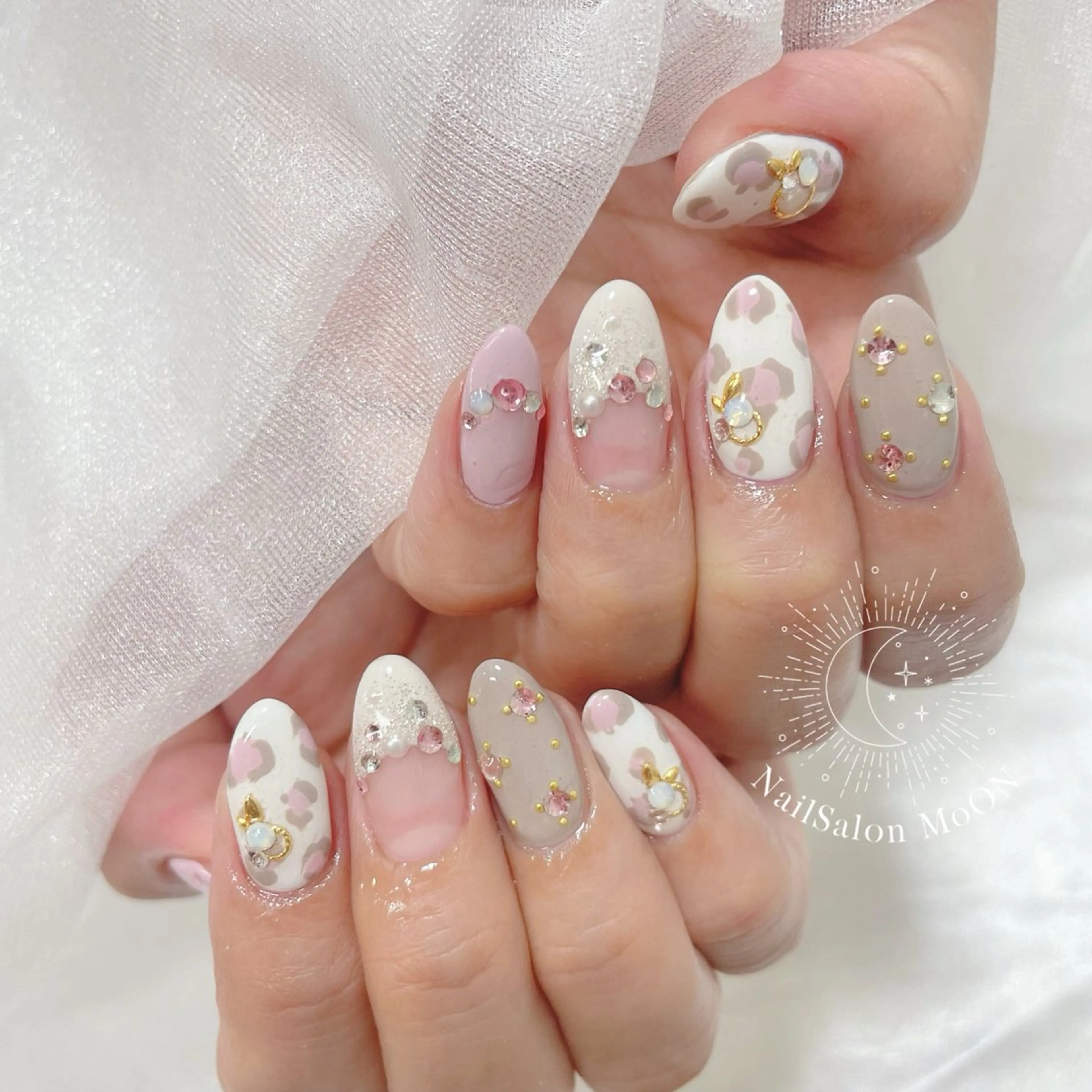 ネイル ハンドネイル ハンドケア MoON...❤︎ MeGuのネイルデザイン