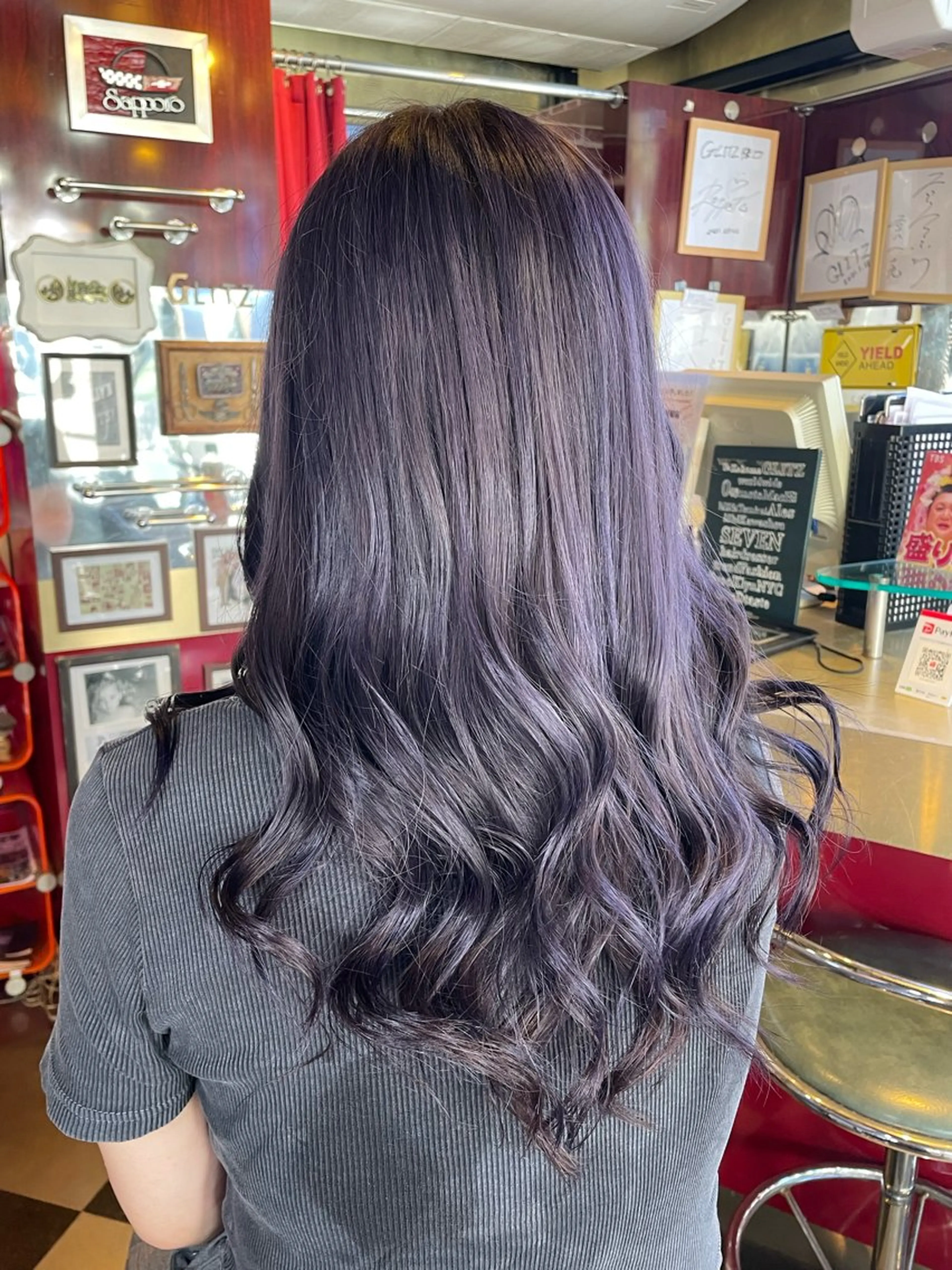 セミロング カラー ダブルカラー パープルカラー トリートメント 👑派手髪/カット 👑ANRYのヘアスタイル