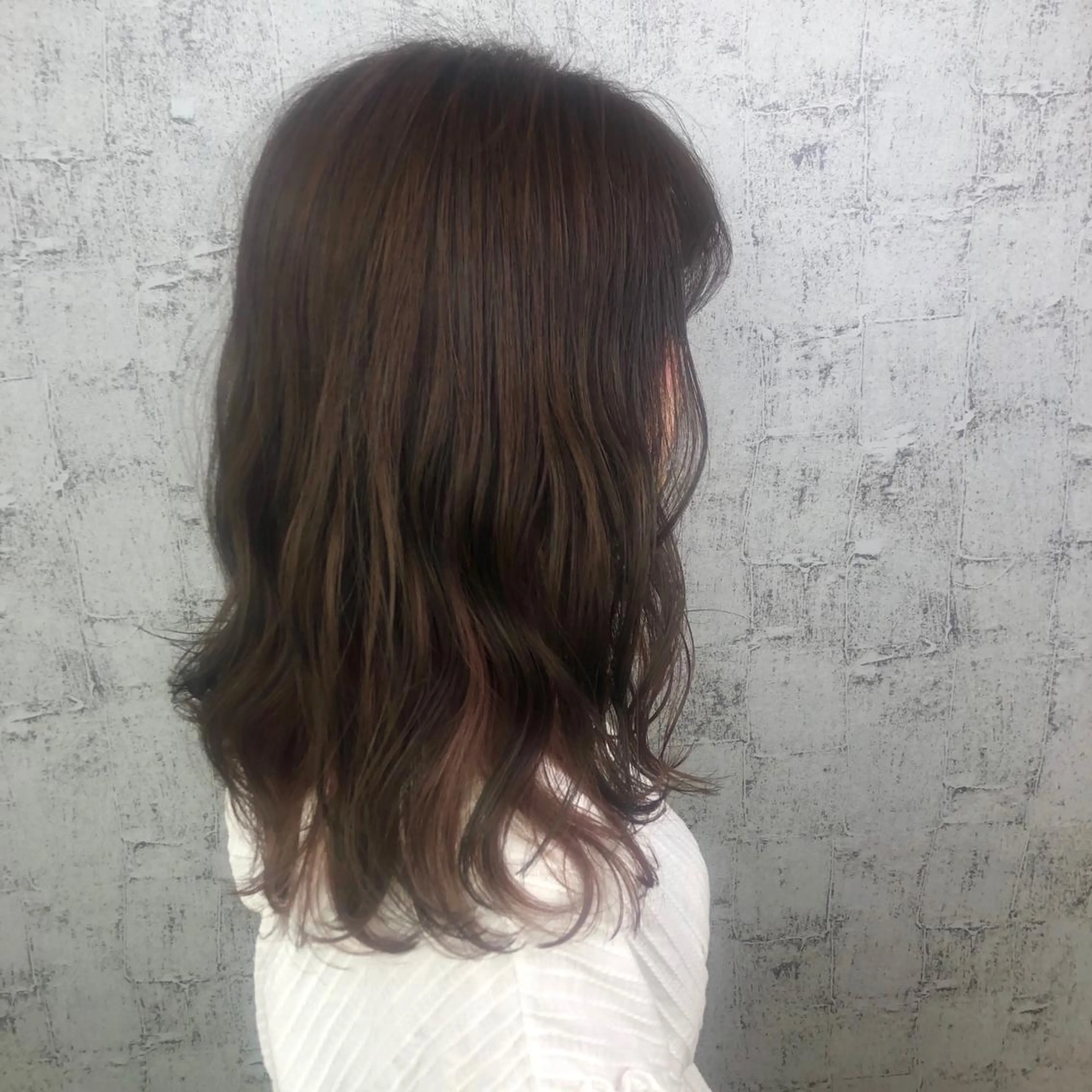 ロング カラー ベージュカラー デザインカラー インナーカラー ピンクカラー ピンクベージュ ベージュ/インナー カラー🤍Rieのヘアスタイル