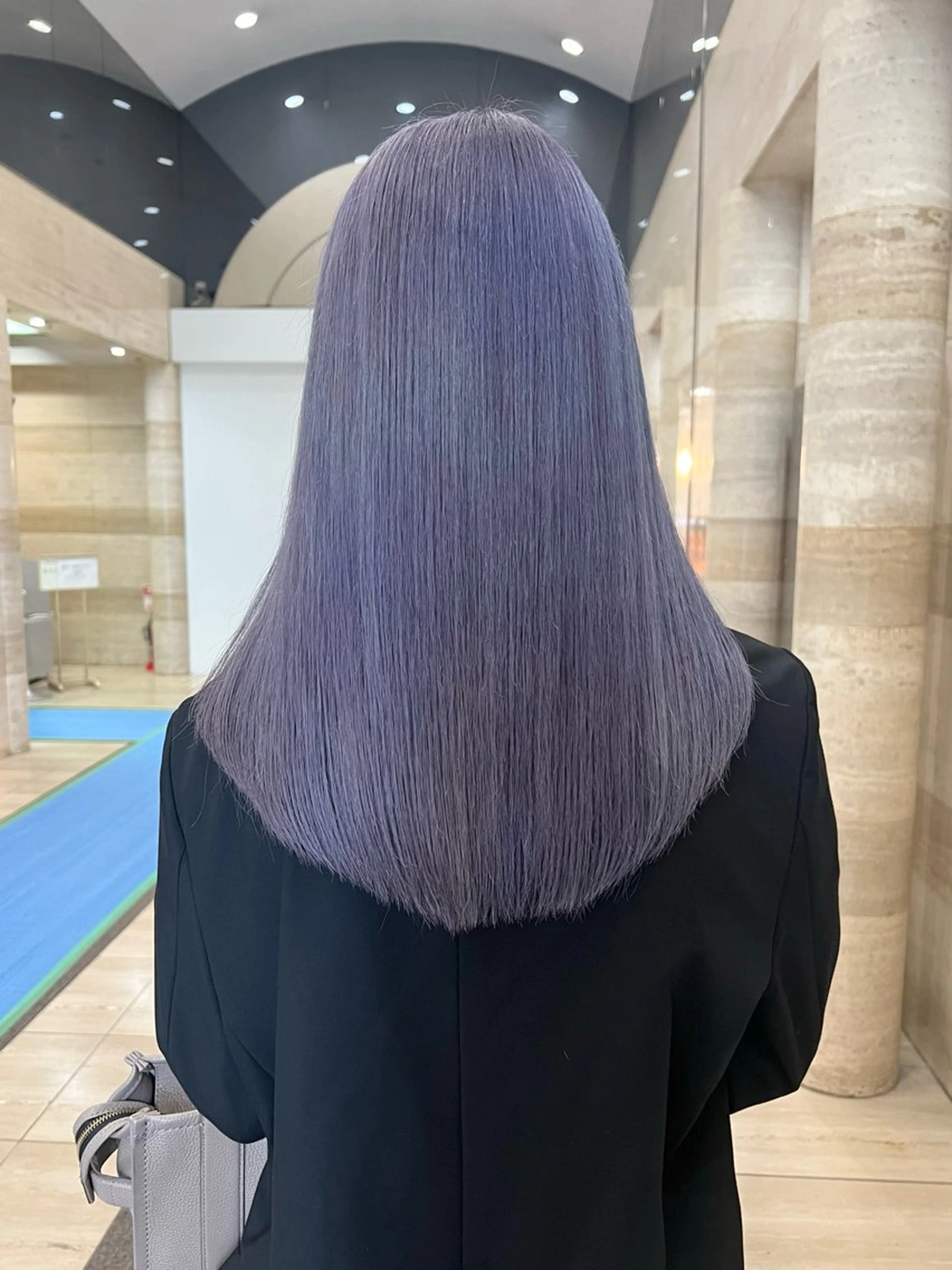 ロング カラー バレイヤージュ ベージュカラー ブリーチ ケアブリーチ ダブルカラー Via officialのヘアスタイル