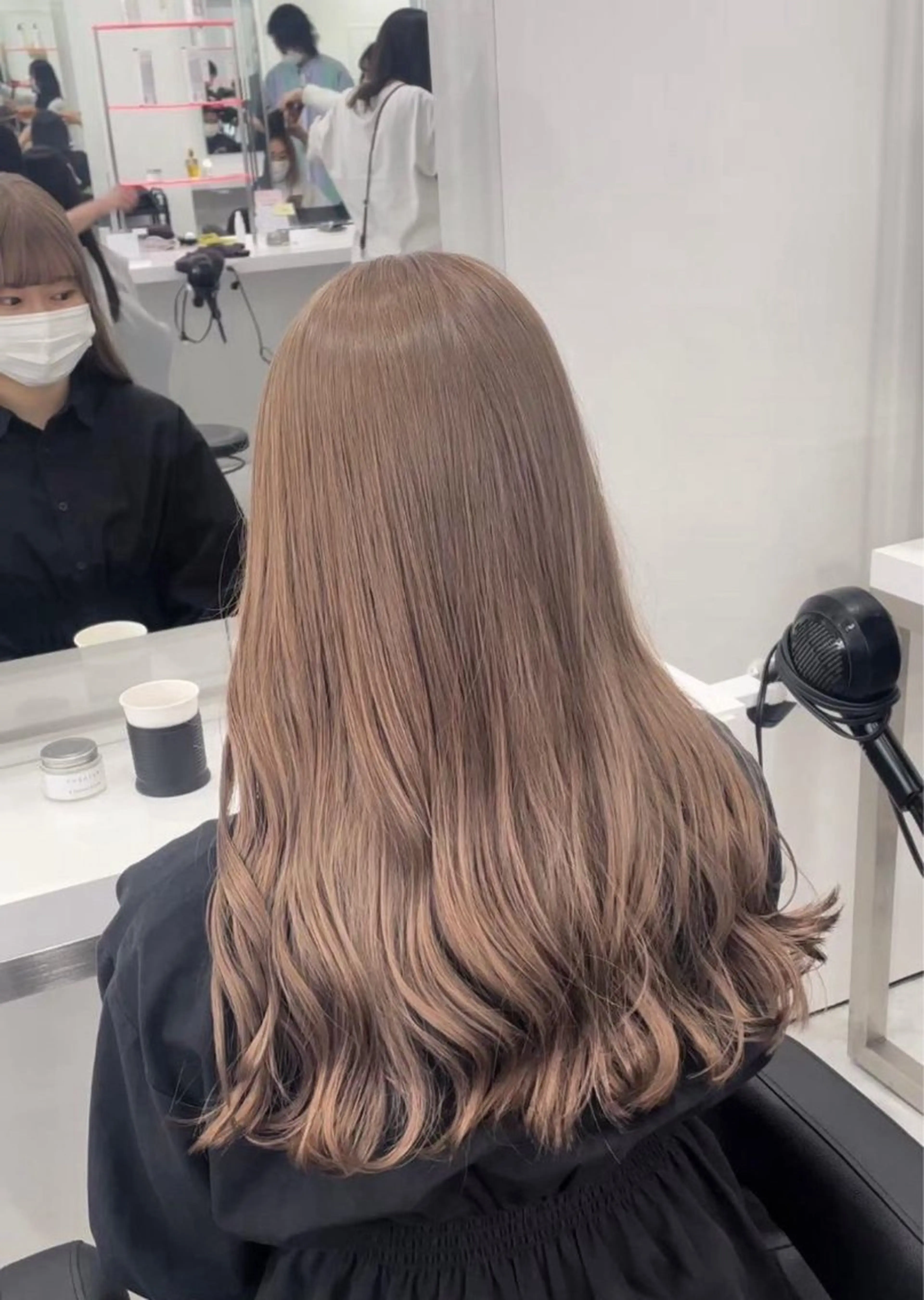 ロング ヘアカラー トリートメント ヘッドスパ ヘアセット 韓国ヘア/ブリーチ無 しWカラー/オリーブのヘアスタイル