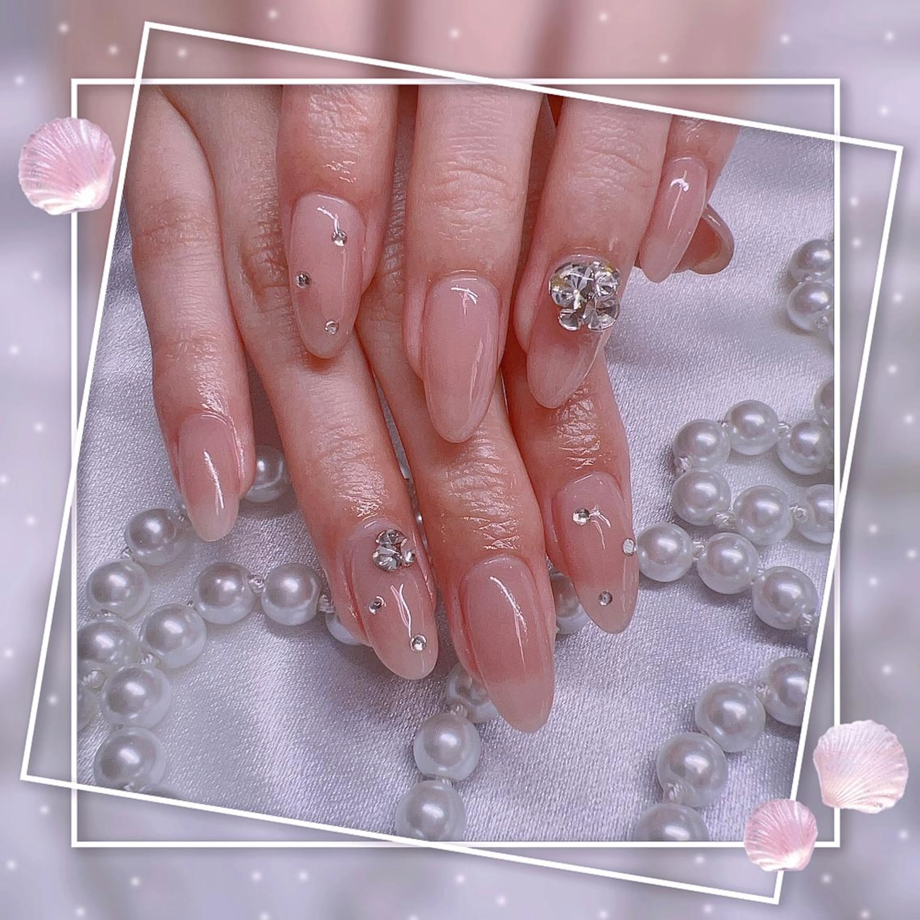 ネイル フレンチネイル キラキラネイル 韓国ネイル マグネットネイル マグネットフレンチ ハンドネイル Chill Nailsalonのネイルデザイン