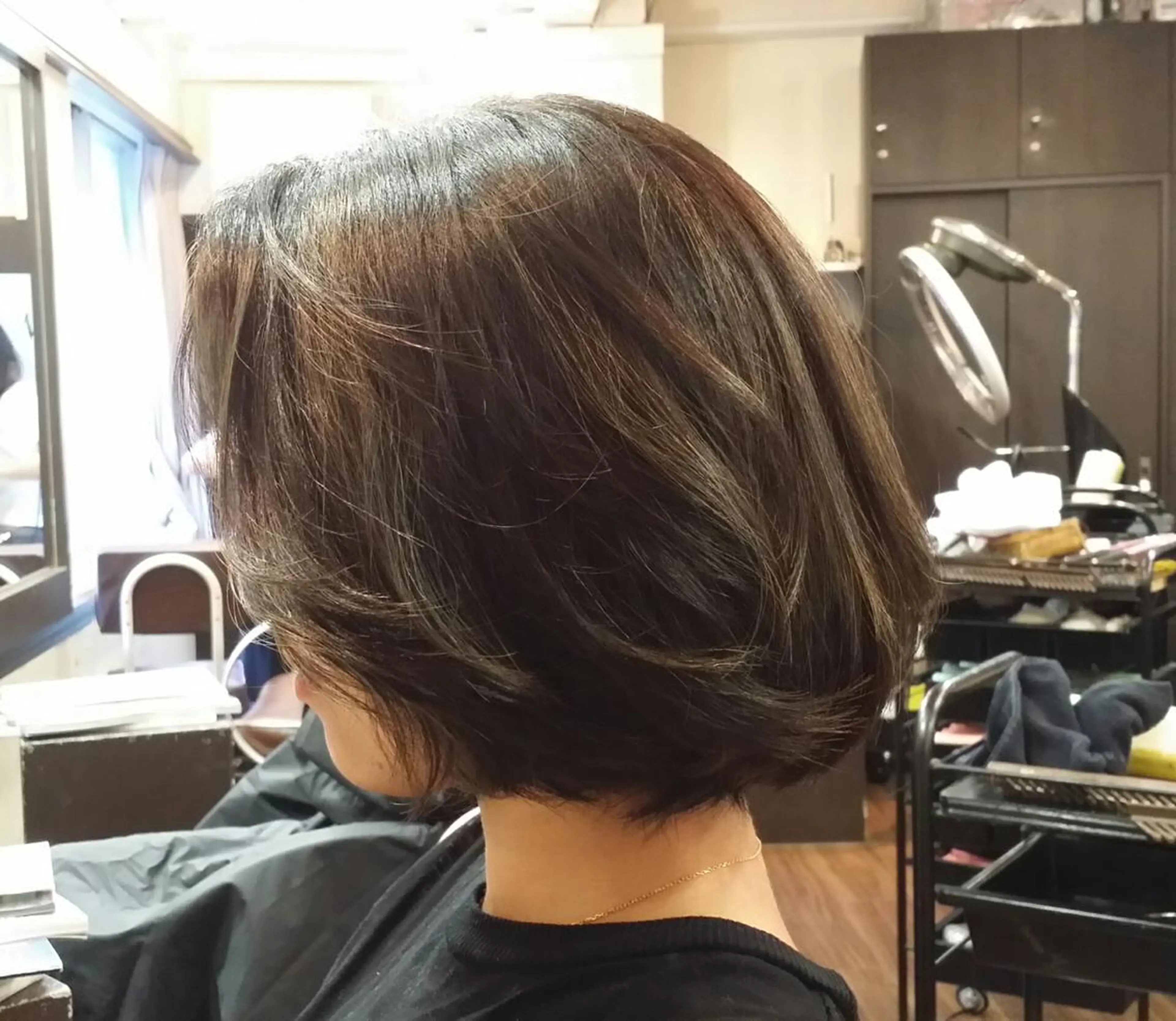 ショート カラー ミディアム ハイライトカラー 顔周りカット ハイライト 100%髪質改善特化 TRUNSのヘアスタイル