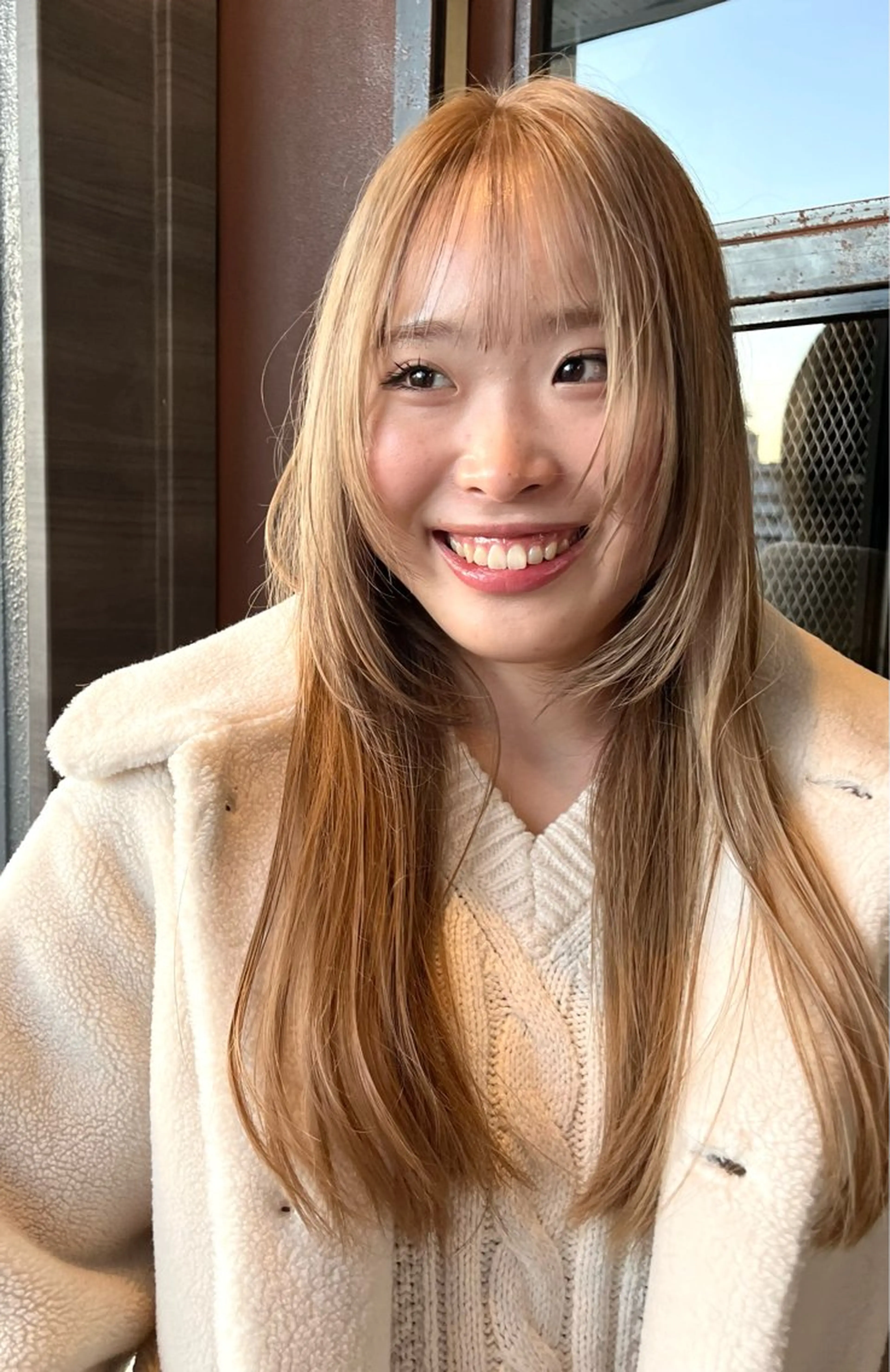 ロング 顔周りカット レイヤーカット the OSCAR所属・韓国ヘアスタイリスト Harukaのヘアスタイル