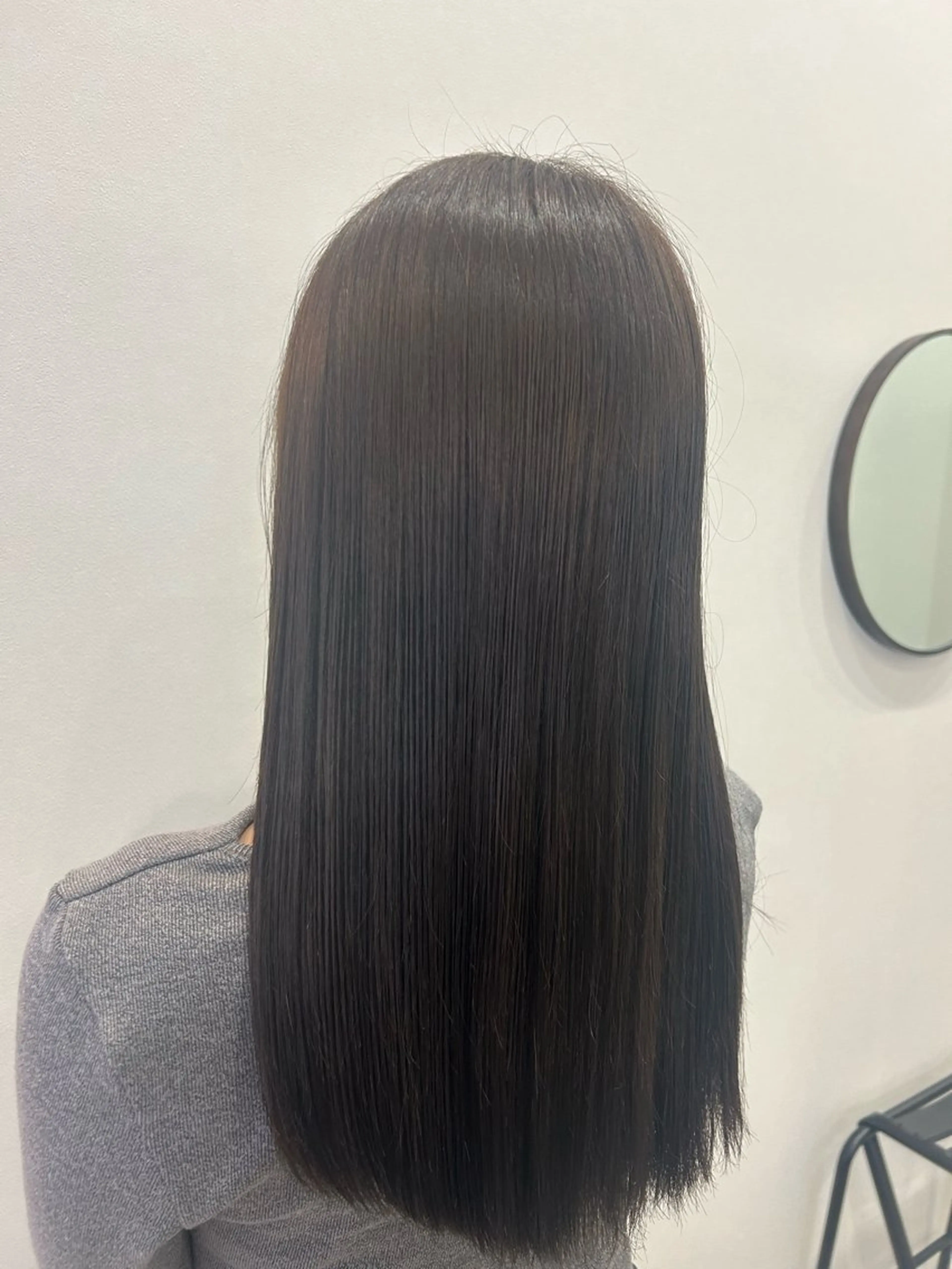 ロング カット ヘアカラー 青山 遥香のヘアスタイル