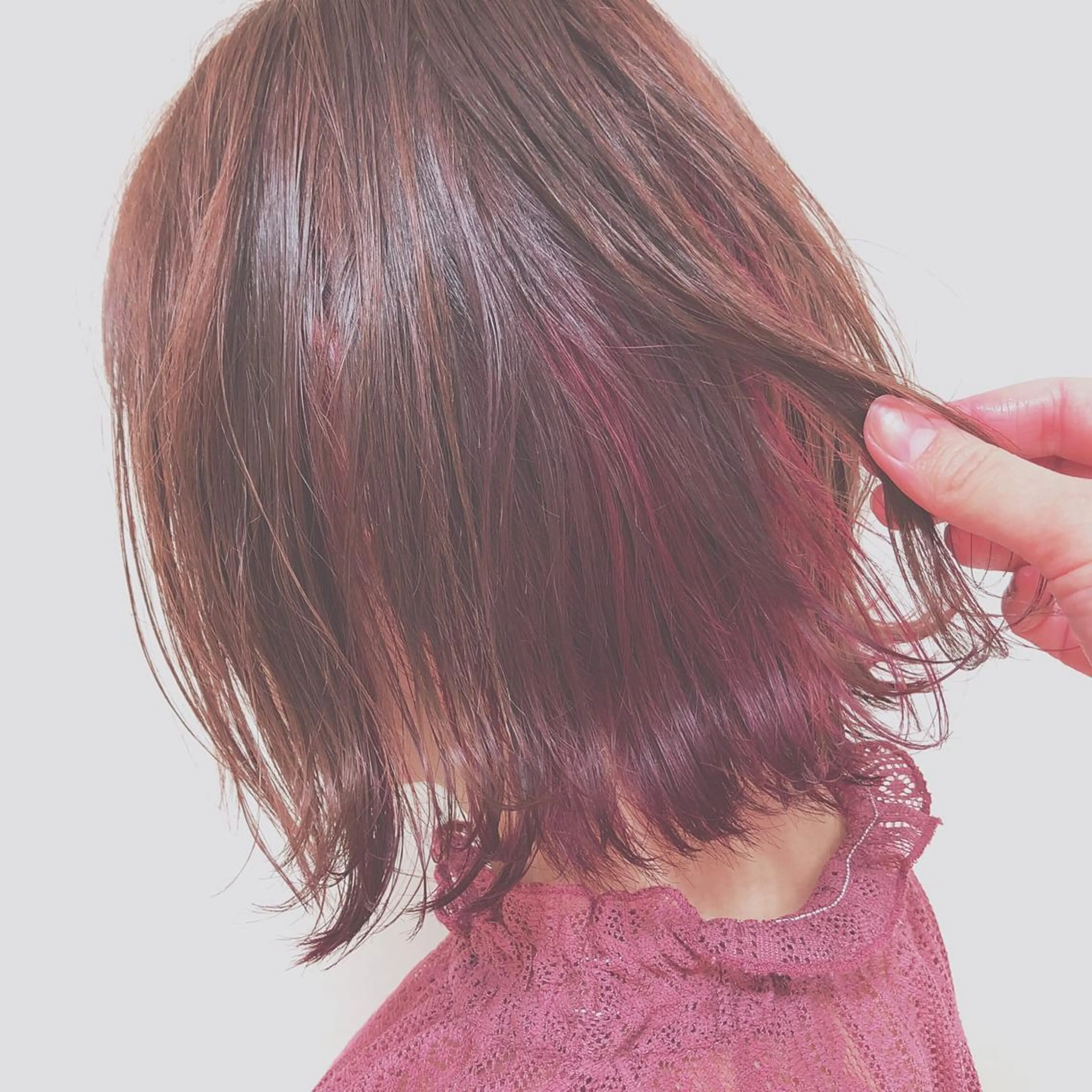 ショート カラー 野村 さなみ✨ぱっつんボブのヘアスタイル