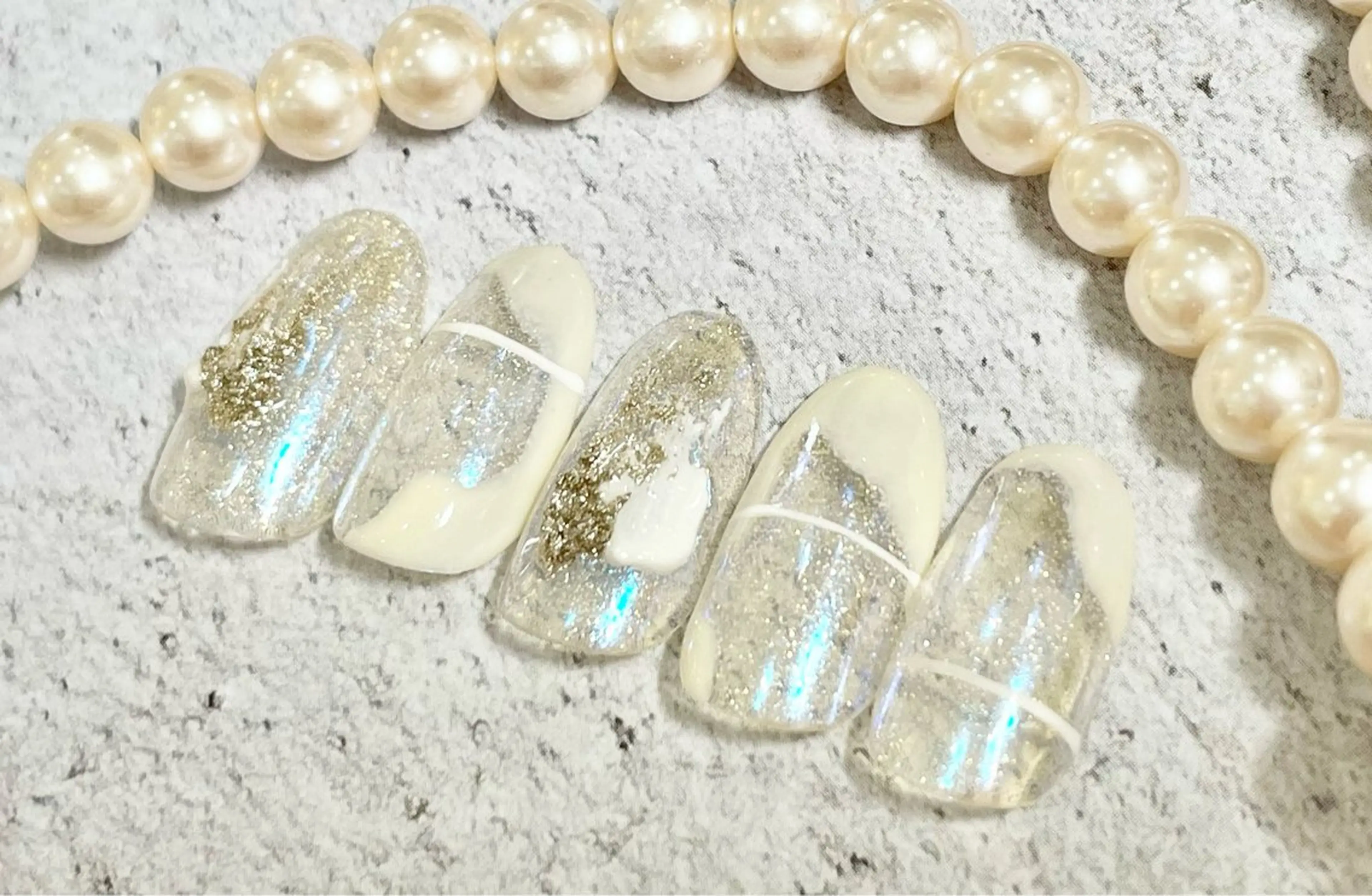 ミディアム BURGUNDY 🌹eriのネイルデザイン