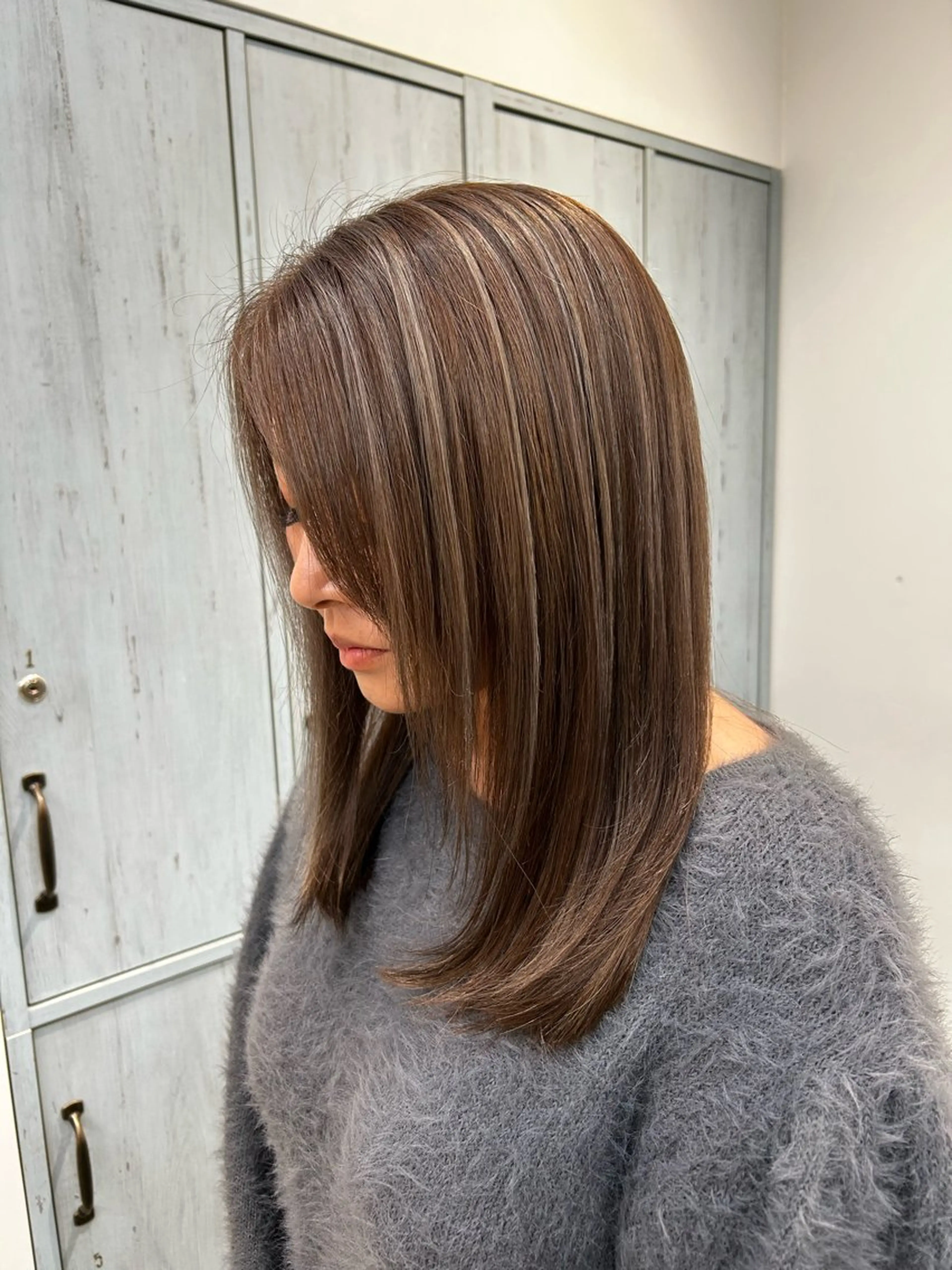 ミディアム カット ヘアカラー miu🌝 ハイライト/一宮のヘアスタイル