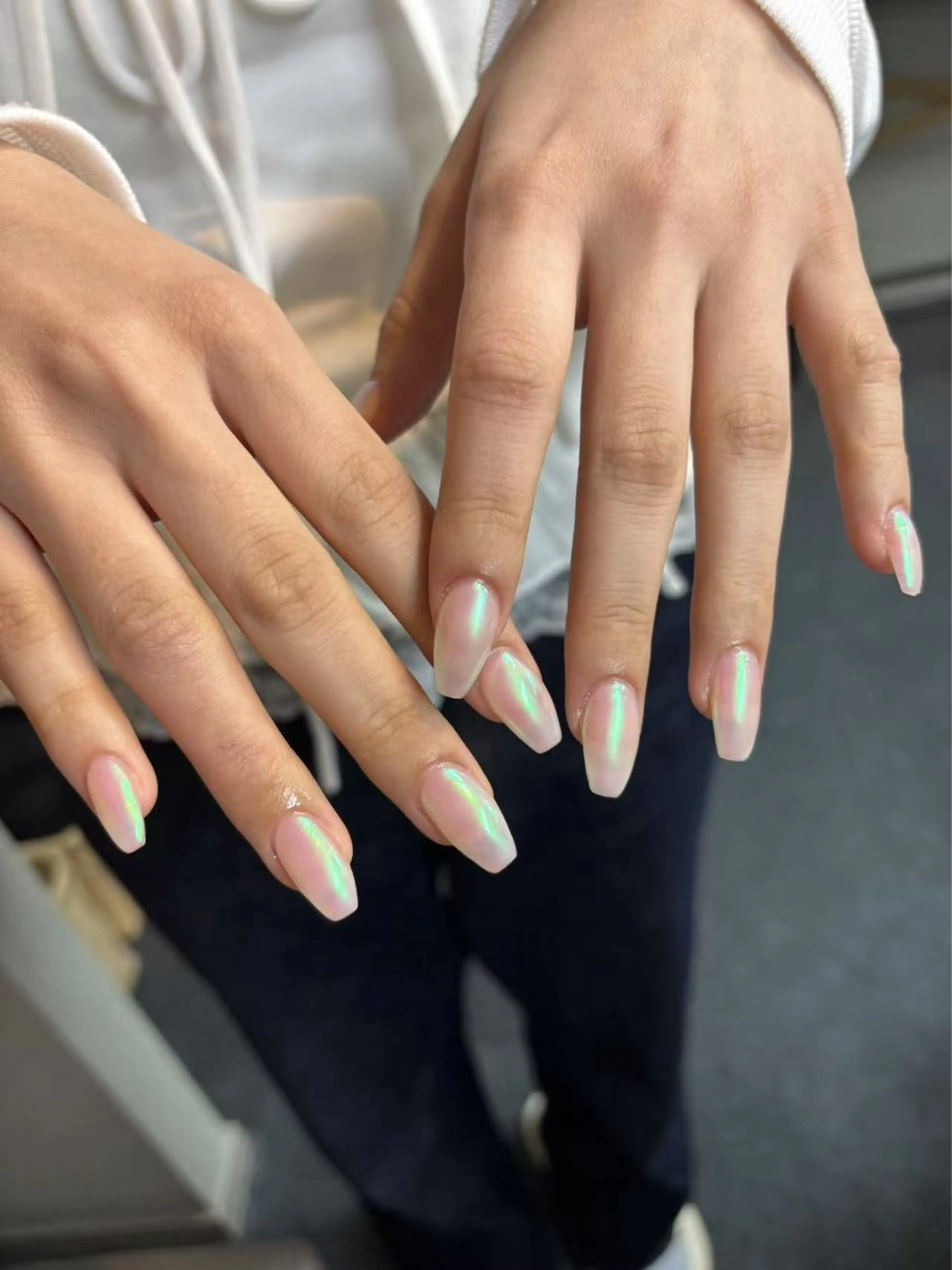 ネイル オーロラネイル オフィスネイル シンプルネイル ハンドネイル ハンドケア 🎀NAIL🎀 AI🪄︎︎◝✩のネイルデザイン