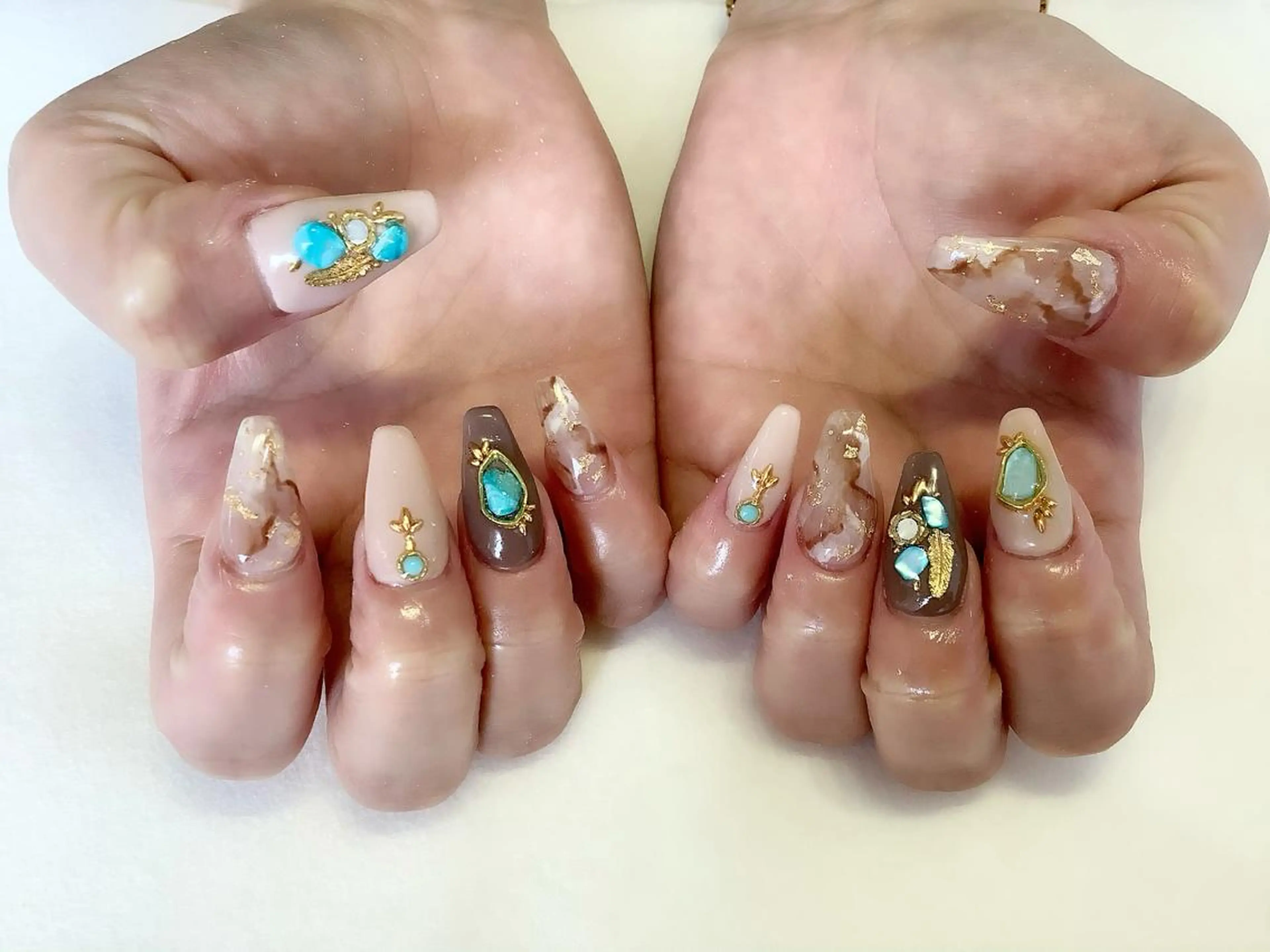 ネイル ハンドネイル 💎🐰 saki. m 🐰💎のネイルデザイン