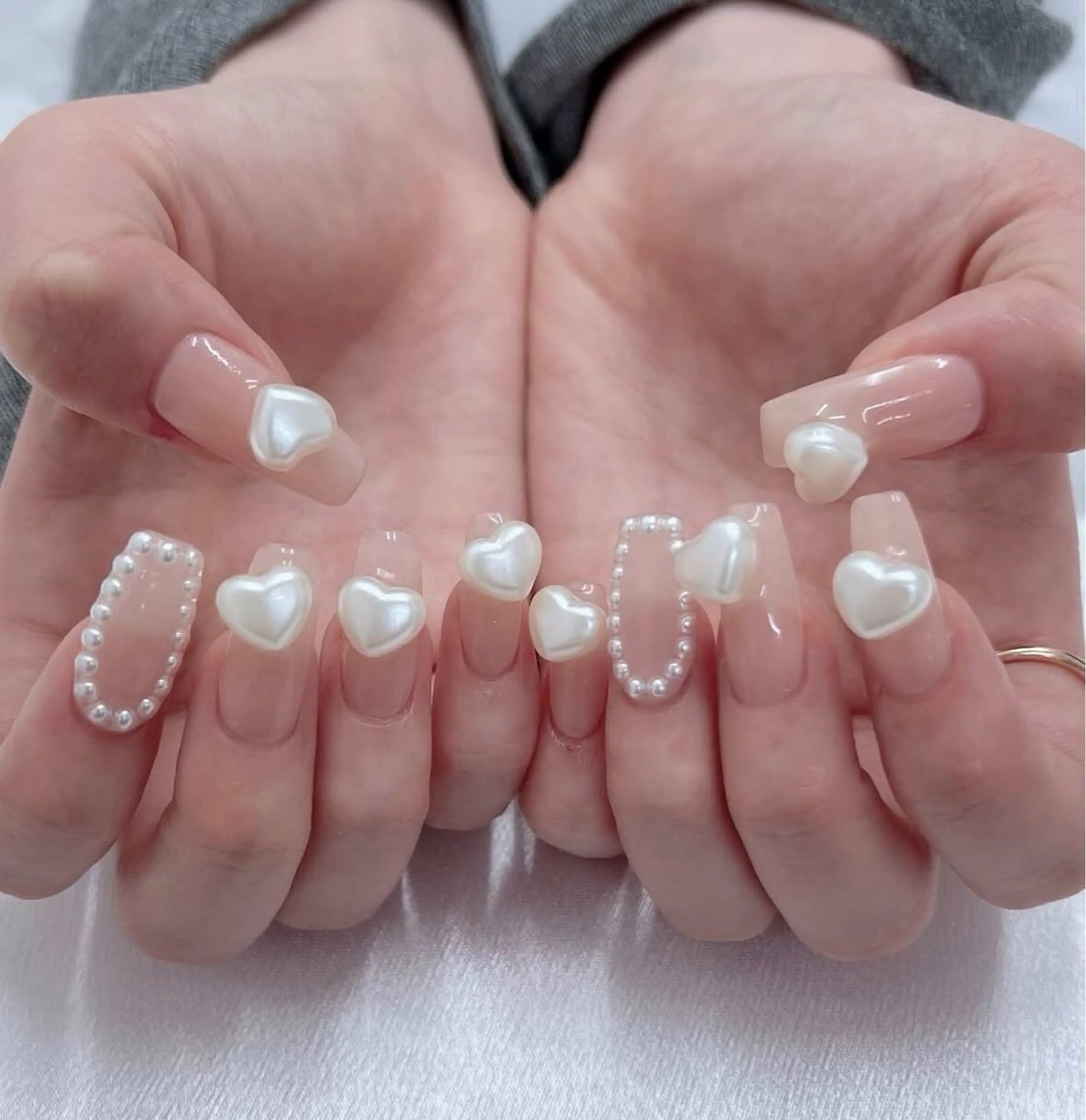 ネイル 長さ出し グラデーション キラキラネイル 韓国ネイル ラメ(グリッター) ハンドネイル ハンドケア Chisa Nail Studio所属・チ サのネイルデザイン