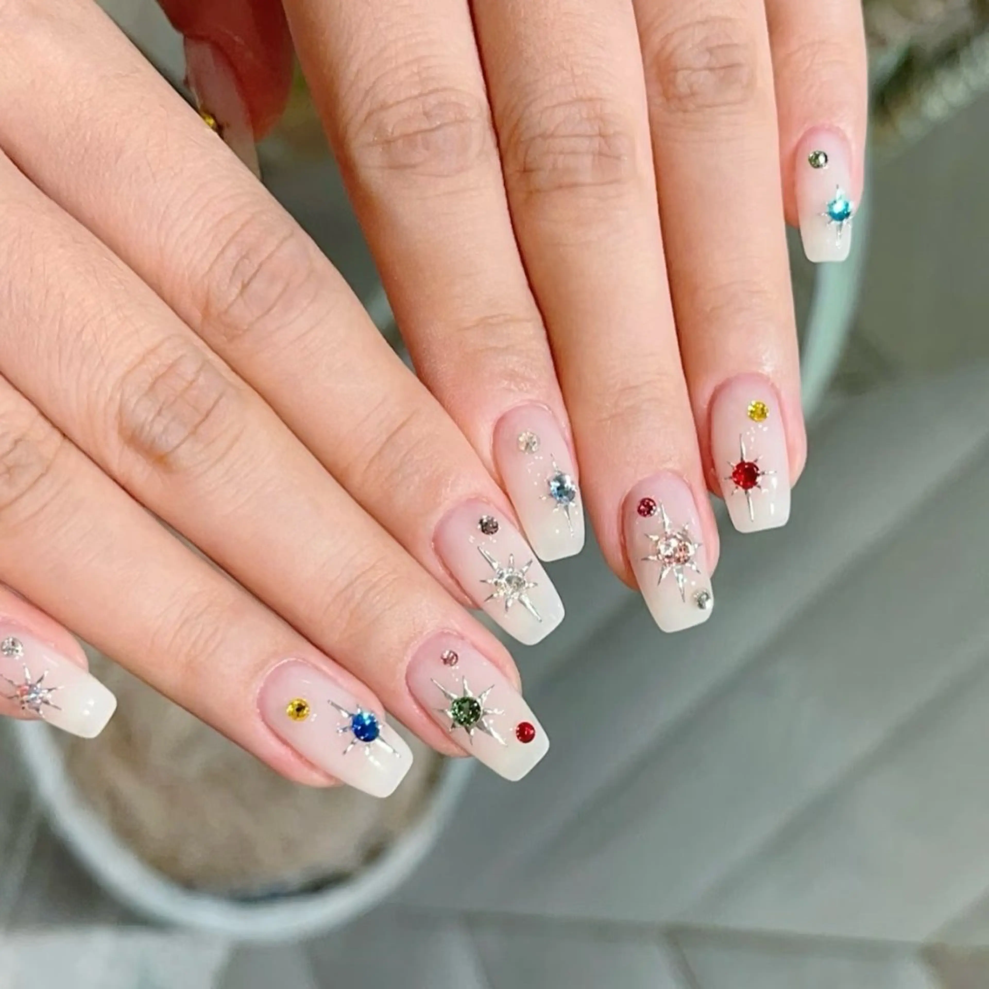 ネイル オーロラネイル 長さ出し フレンチネイル ジェルネイル ガラスフレンチ ハンドネイル Rela・S NAILのネイルデザイン