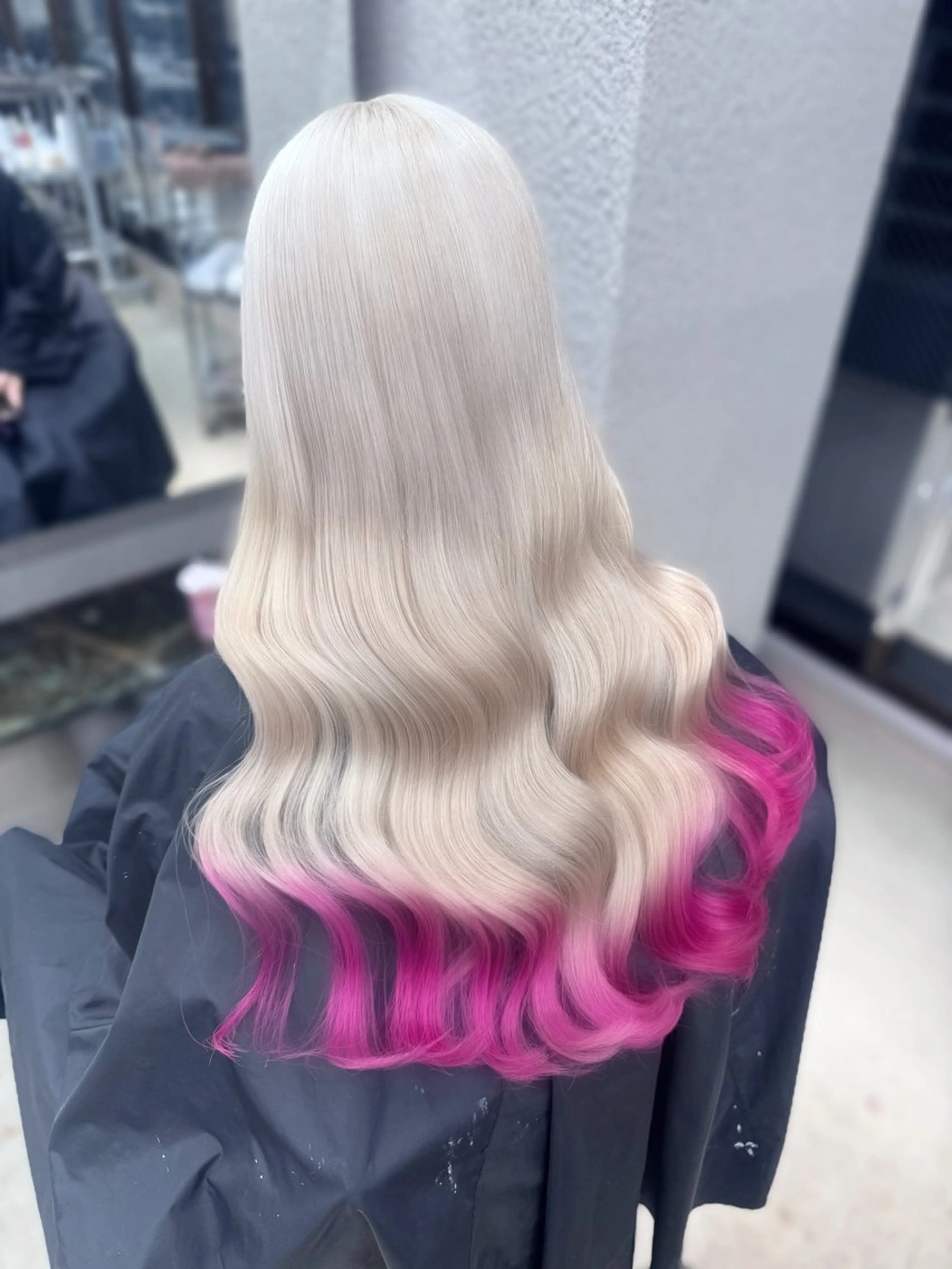 ロング ヘアカラー 吉澤 愛心のヘアスタイル