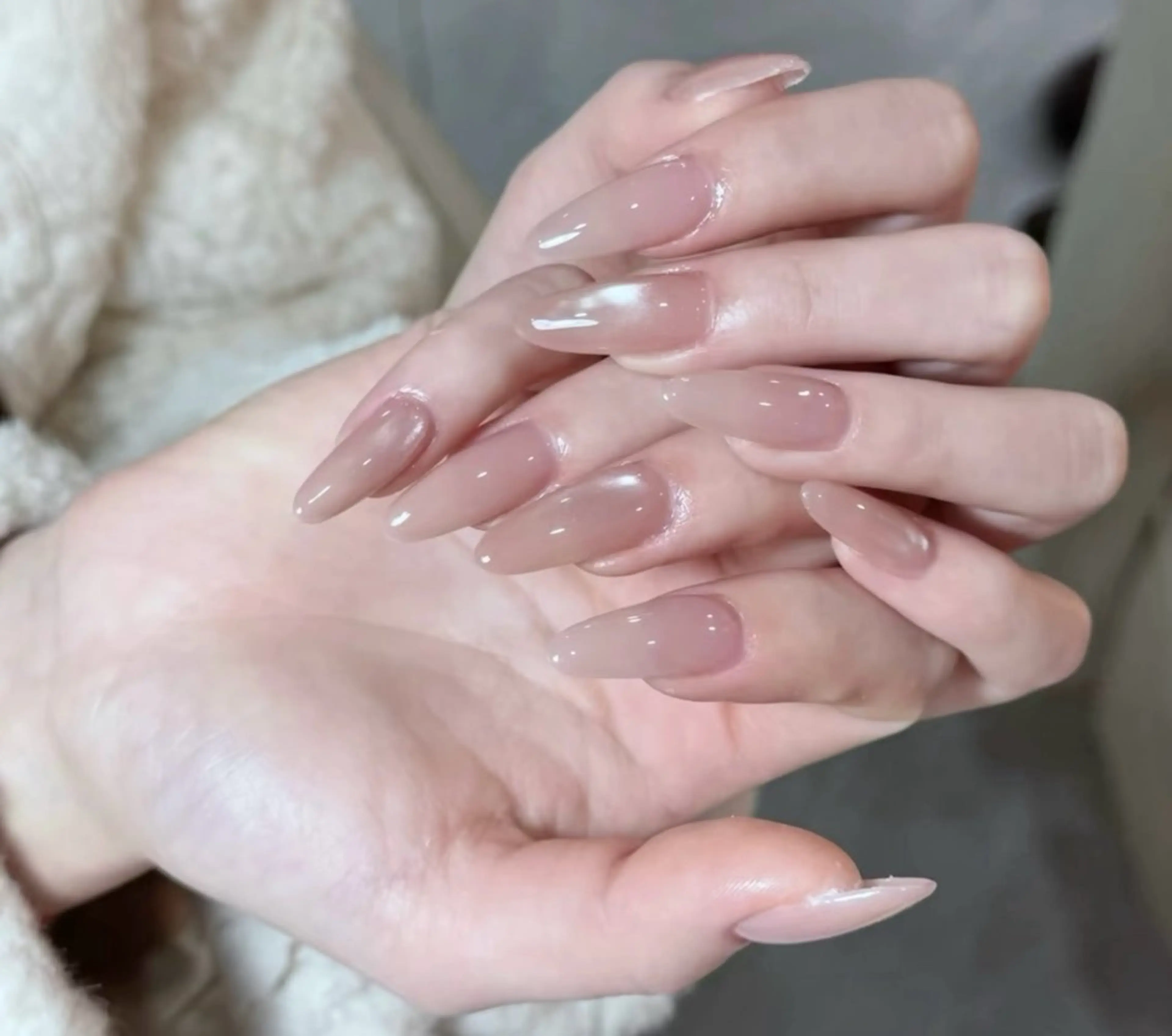 ネイル チークネイル 長さ出し フラワーネイル フレンチネイル ガーリー sun nail池袋 モデル募集のネイルデザイン