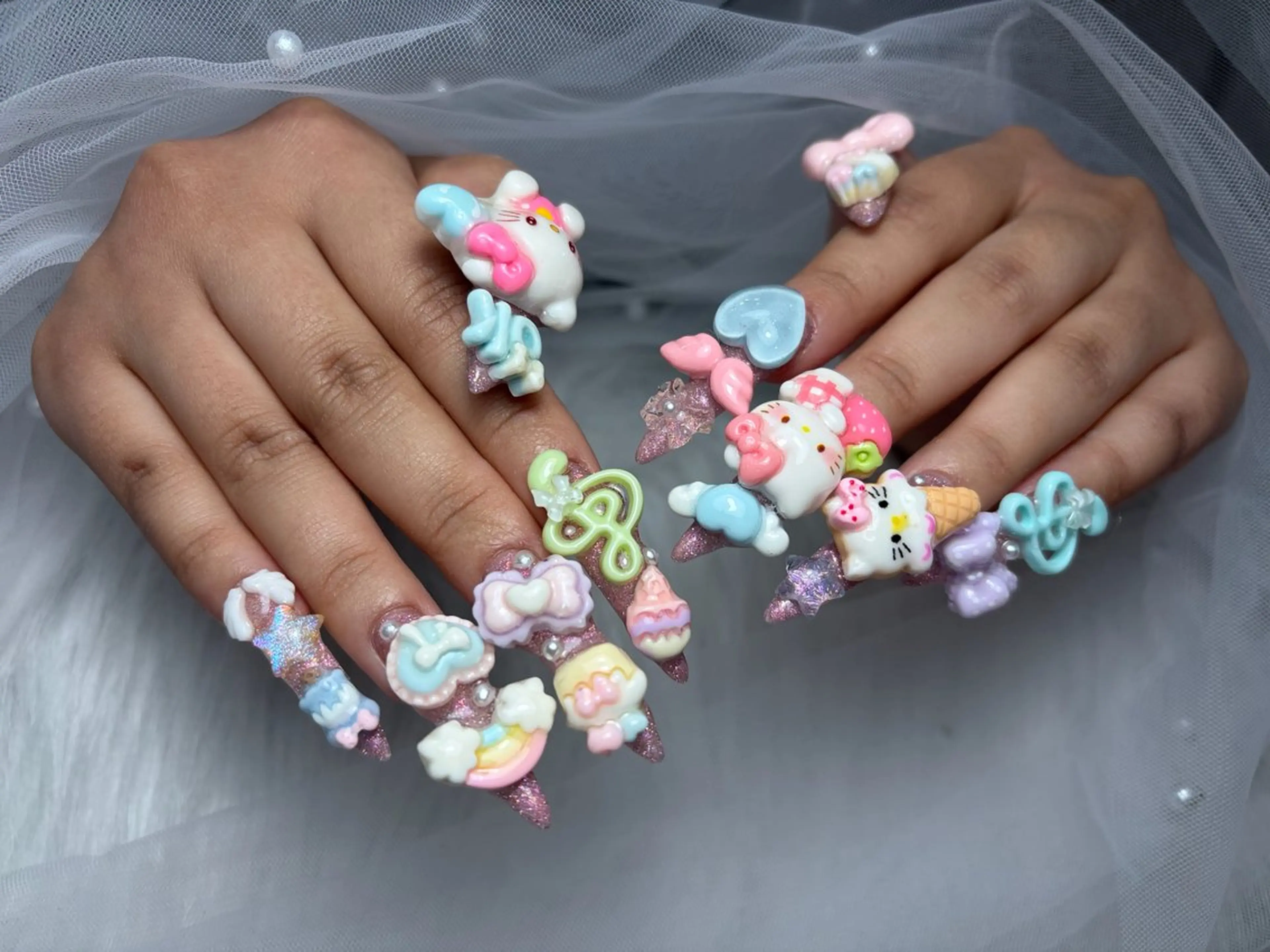 ネイル アートネイル 長さ出し ジェルネイル マグネットネイル ニュアンスネイル ハンドネイル Cloudy Chan Nailのネイルデザイン