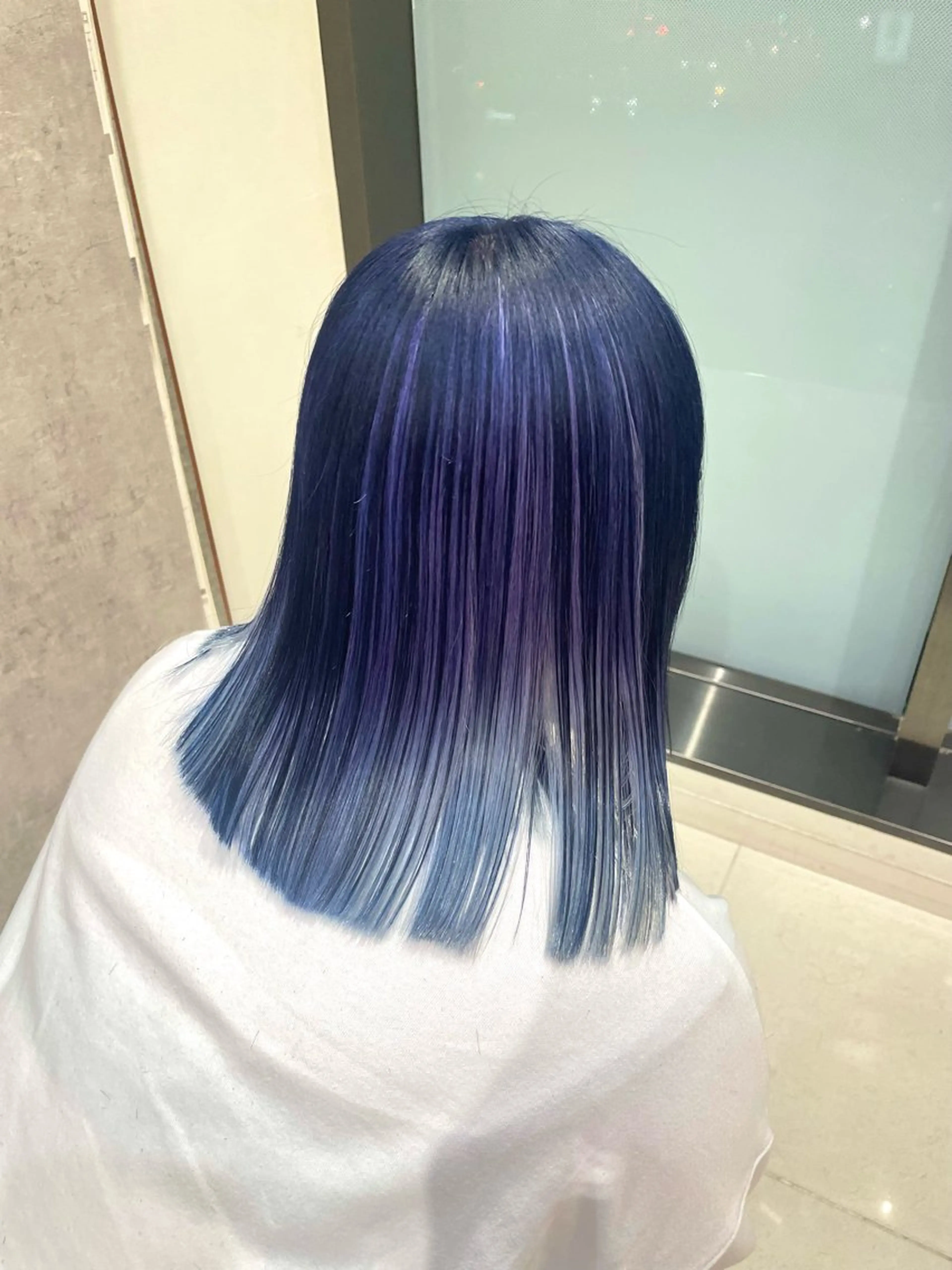 ミディアム カラー ブリーチ 透明感カラー ネイビーカラー シルバー バイオレットカラー shiho/名駅💎 ケアカラー/ブリーチのヘアスタイル