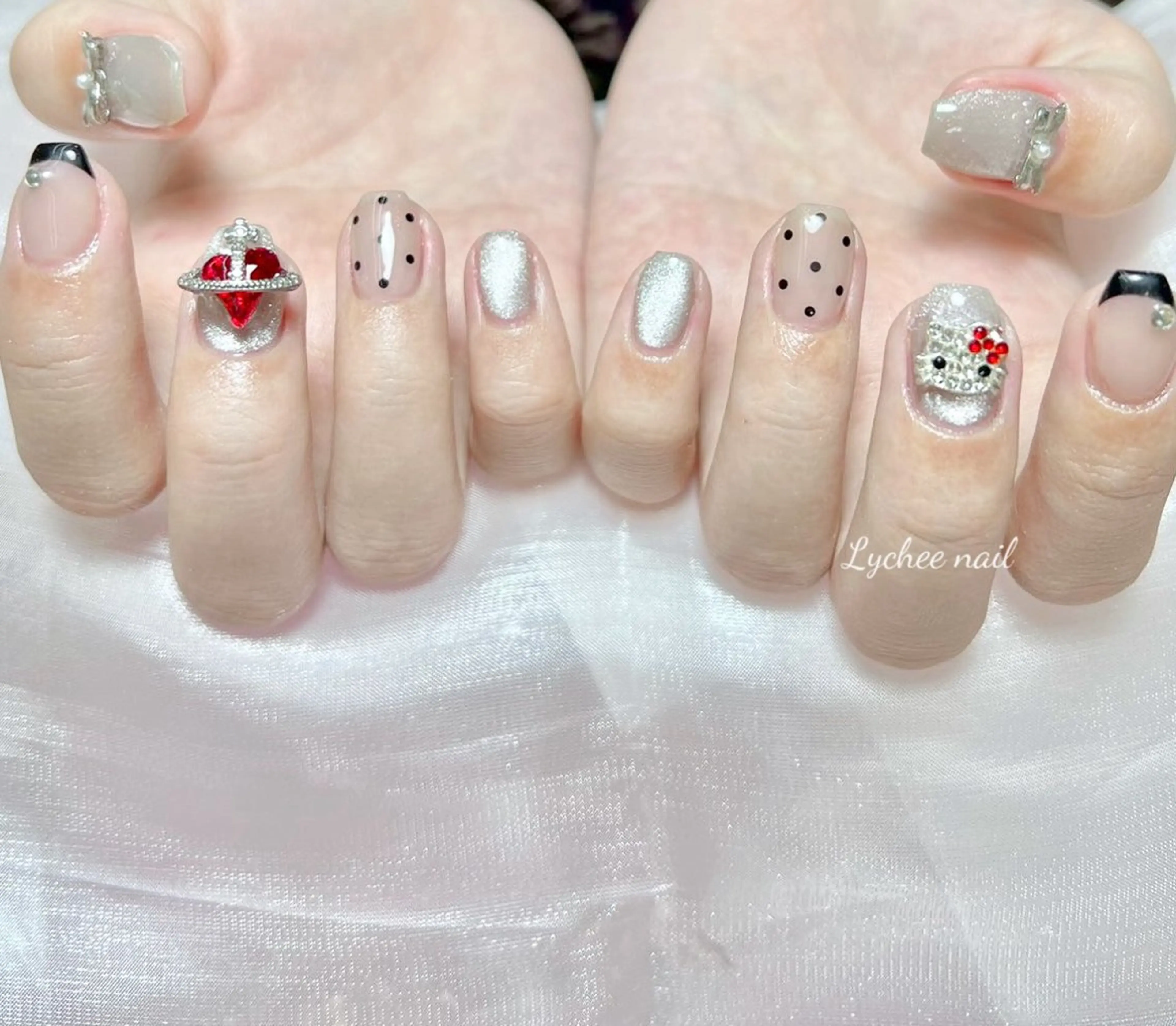 ネイル フレンチネイル ガーリー 韓国ネイル マグネットネイル ワンホンネイル Lychee nail salon所属・🍒Lychee ✨のネイルデザイン