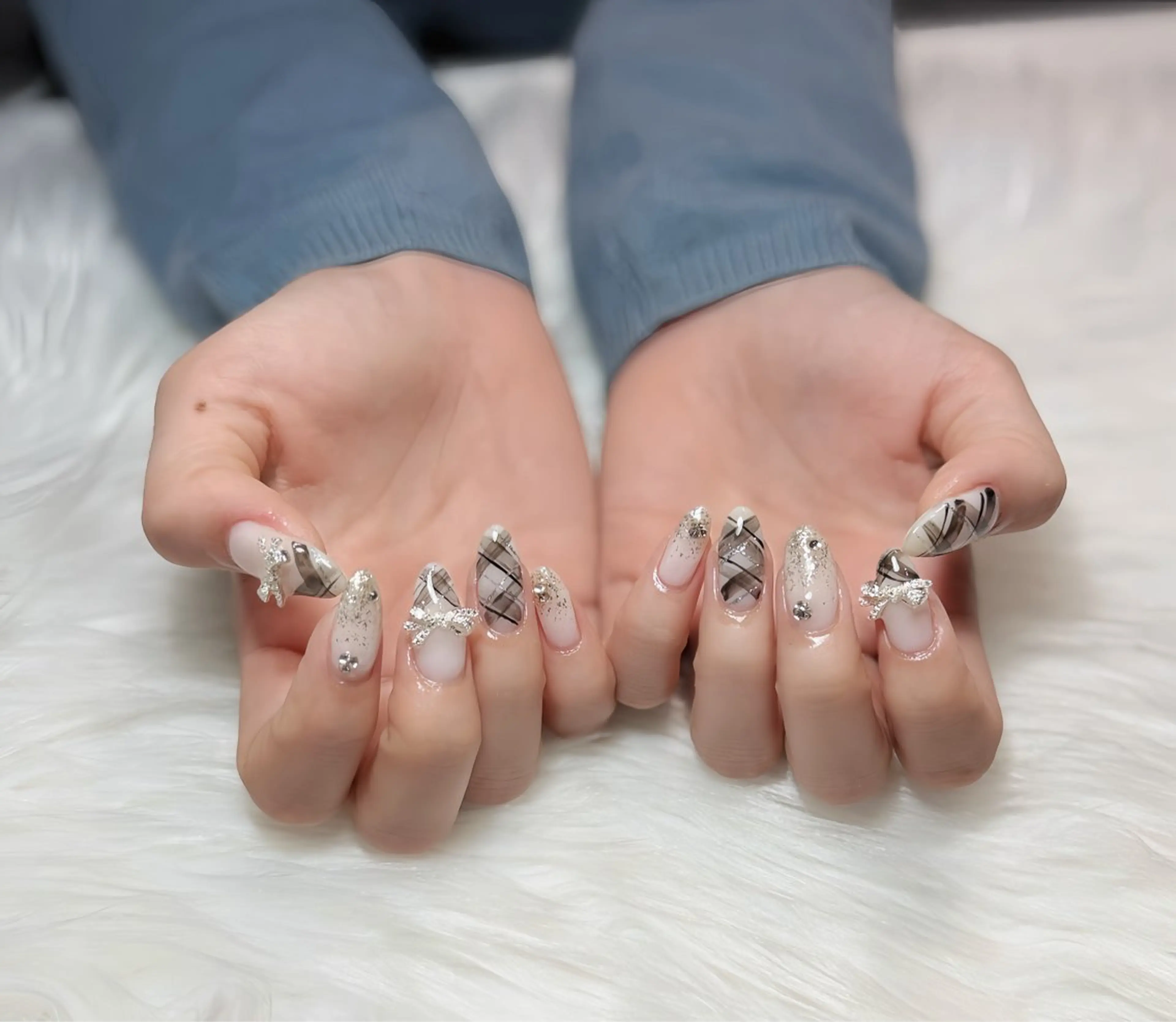 ネイル オーロラネイル チークネイル フットネイル フレンチネイル ジェルネイル Nichi Nails❤️のネイルデザイン