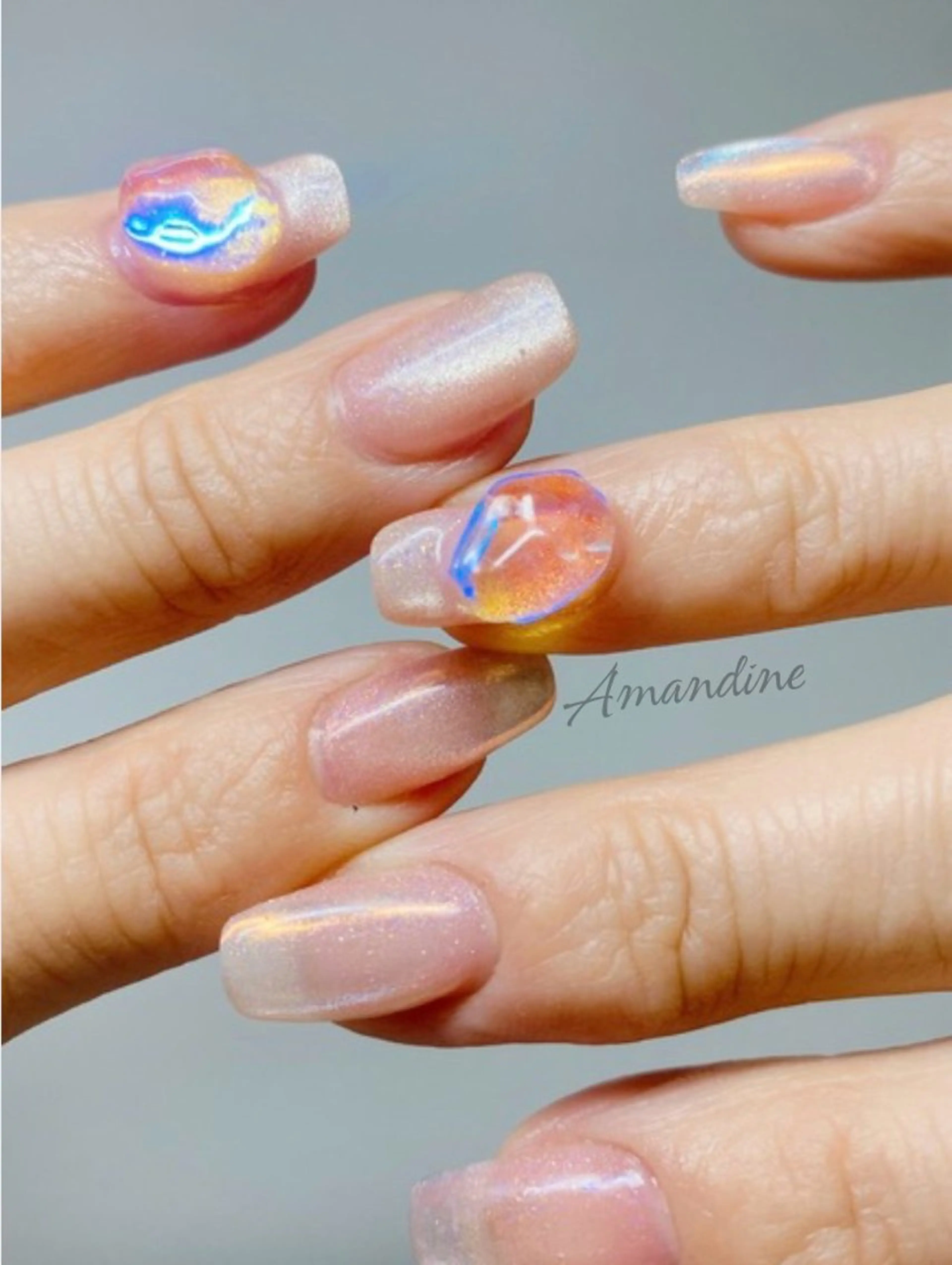 ネイル 長さ出し キラキラネイル マグネットネイル ニュアンスネイル オフィスネイル ハンドネイル Amandine所属・渋谷/4週間取れない フィルイン/パラのネイルデザイン