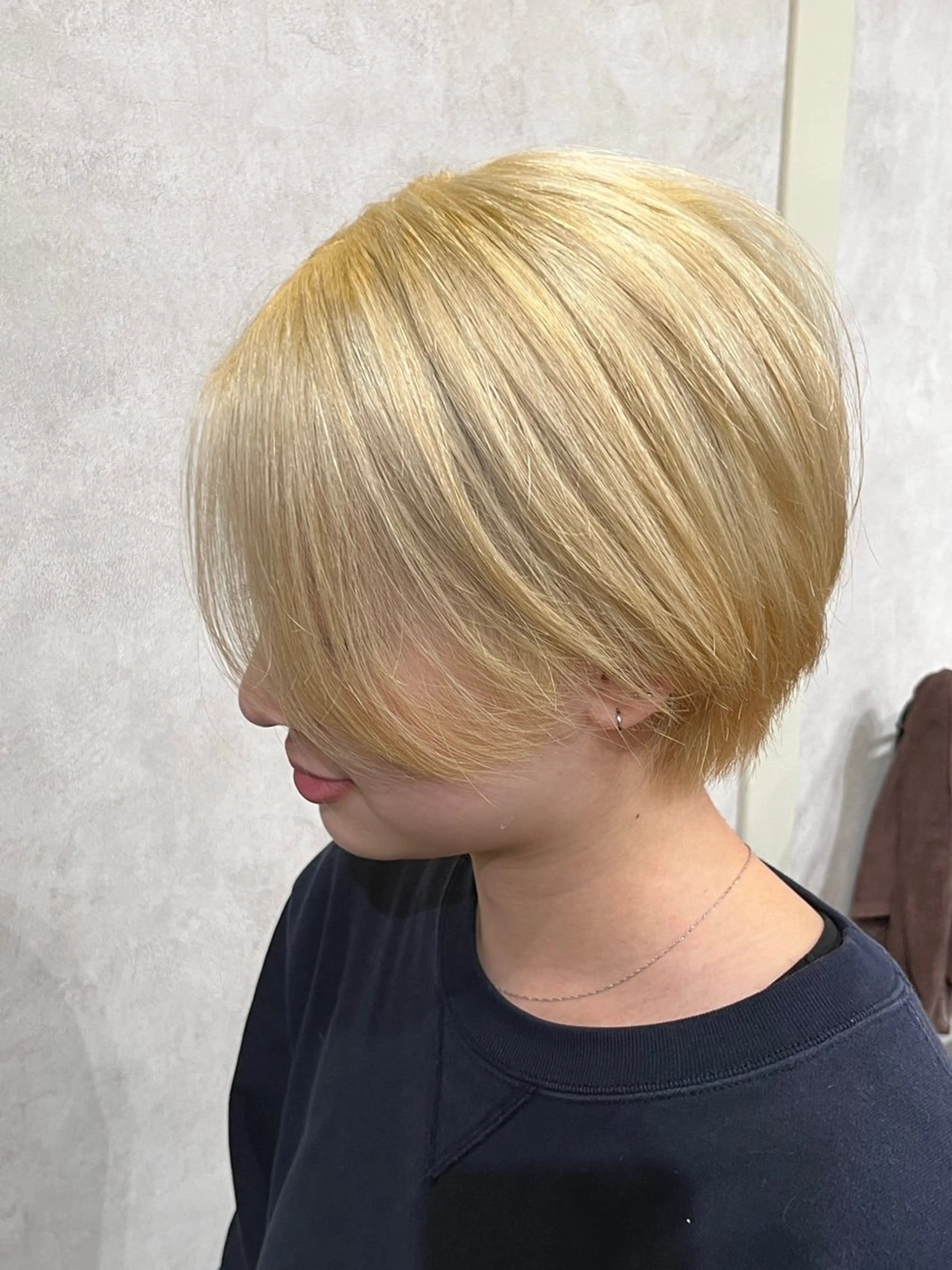 ショート カラー ブリーチ ヘアカラー 高田 美羽のヘアスタイル