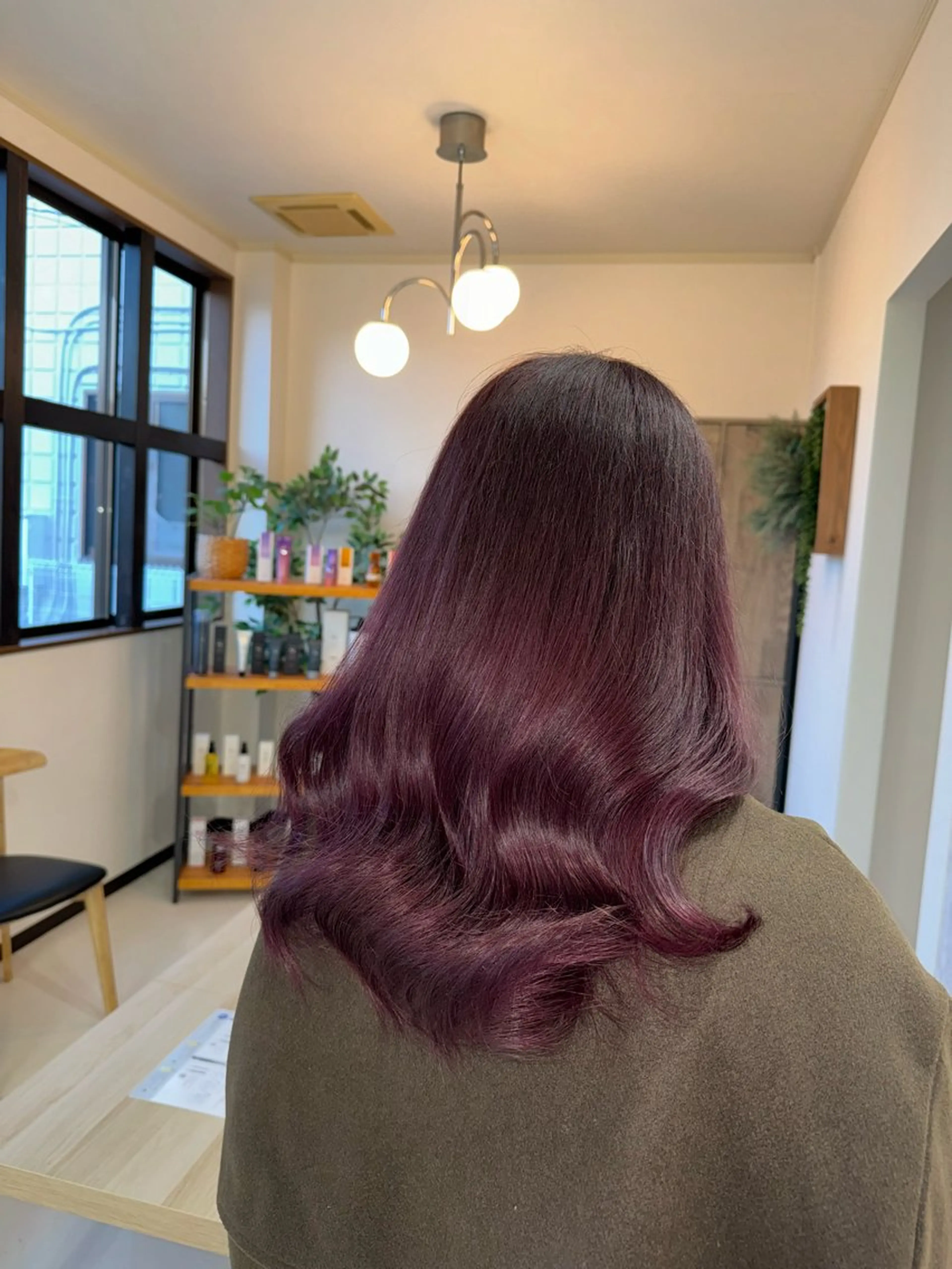 セミロング ヘアカラー 手塚 麗のヘアスタイル