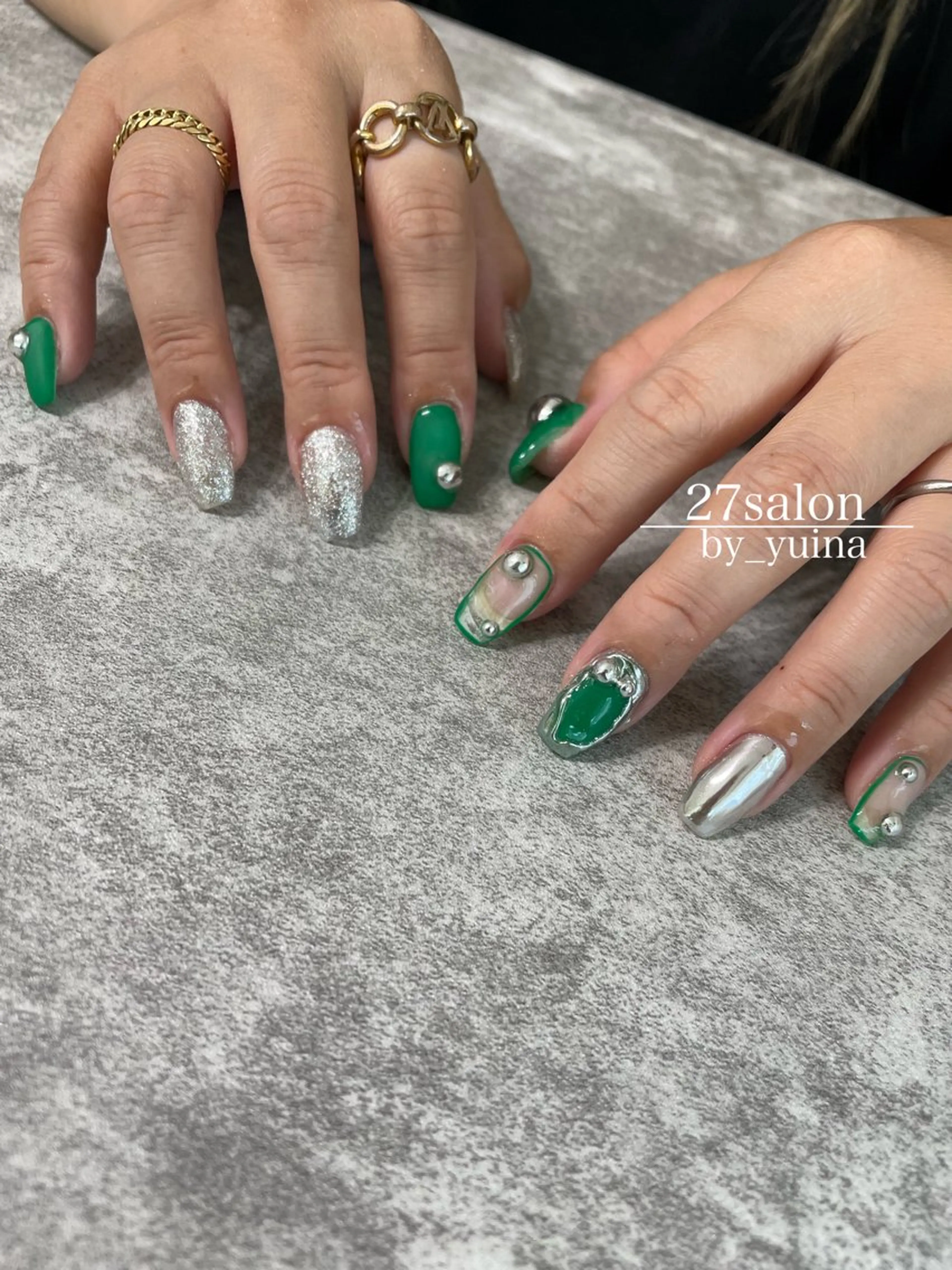 ネイル ニュアンスネイル シルバー ハンドネイル 27salon yuinaのネイルデザイン