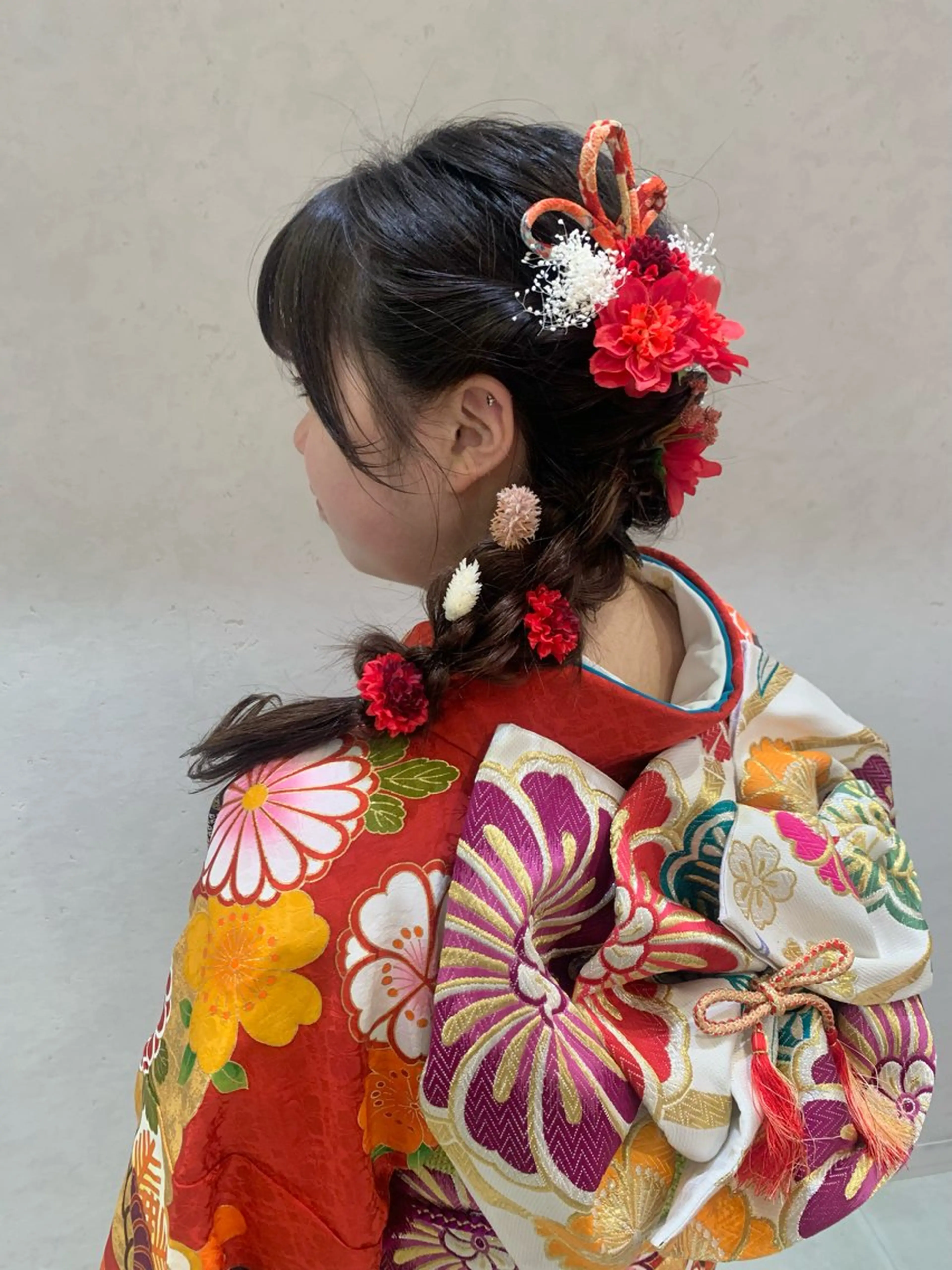 ロング ヘアアレンジ 成人式 結婚式・ブライダル 卒業式のヘアスタイル ヘアセット ayumi🌈 インナーカラー🌈のヘアスタイル